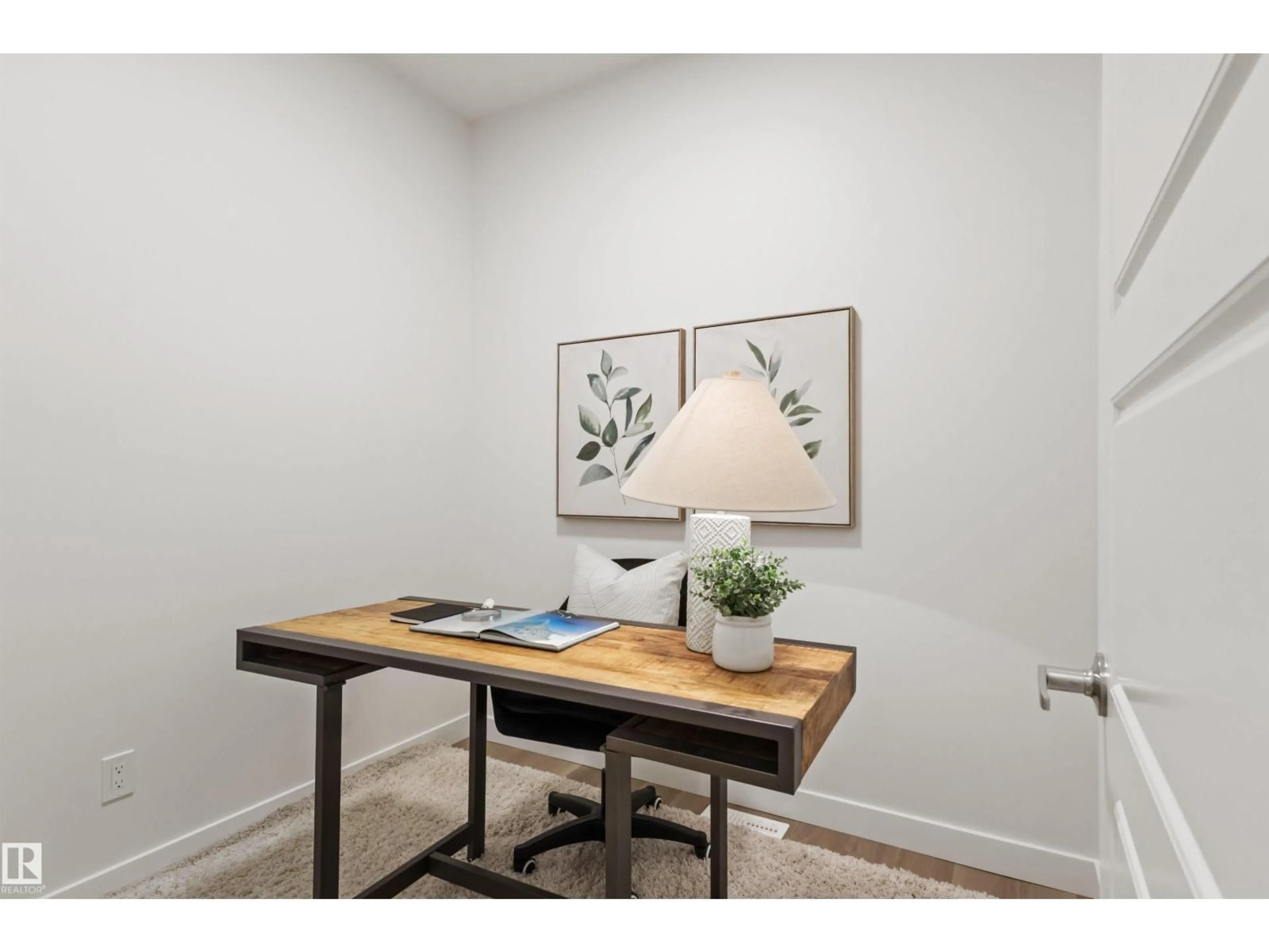 A pic of a room for SW - 5730 HAWTHORN CM, Edmonton Alberta T6X3K8