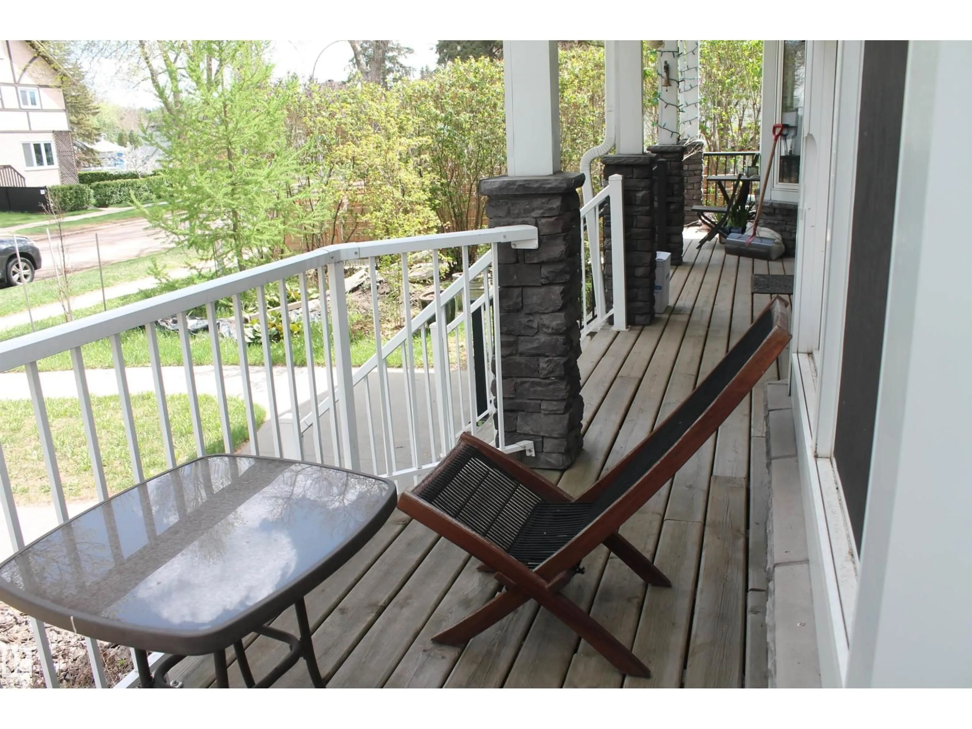 Patio, water/lake/river/ocean view for NW - 10216 89 ST, Edmonton Alberta T5H1R1
