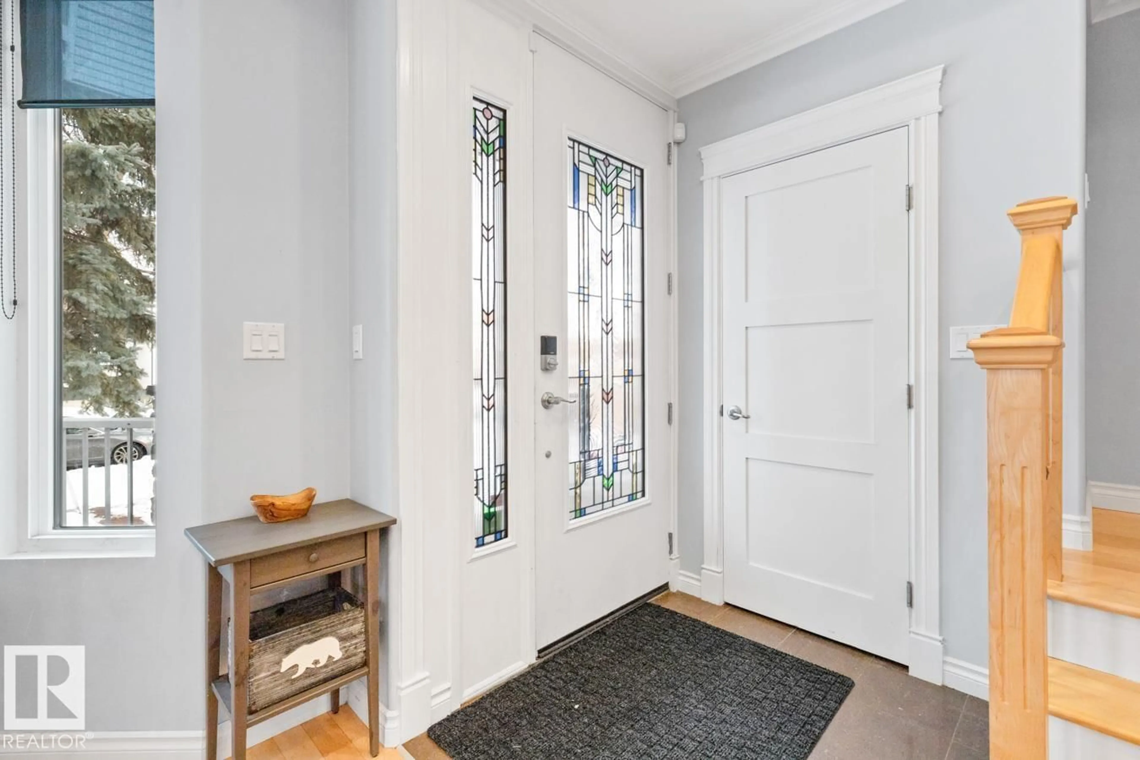 Indoor entryway for NW - 10216 89 ST, Edmonton Alberta T5H1R1