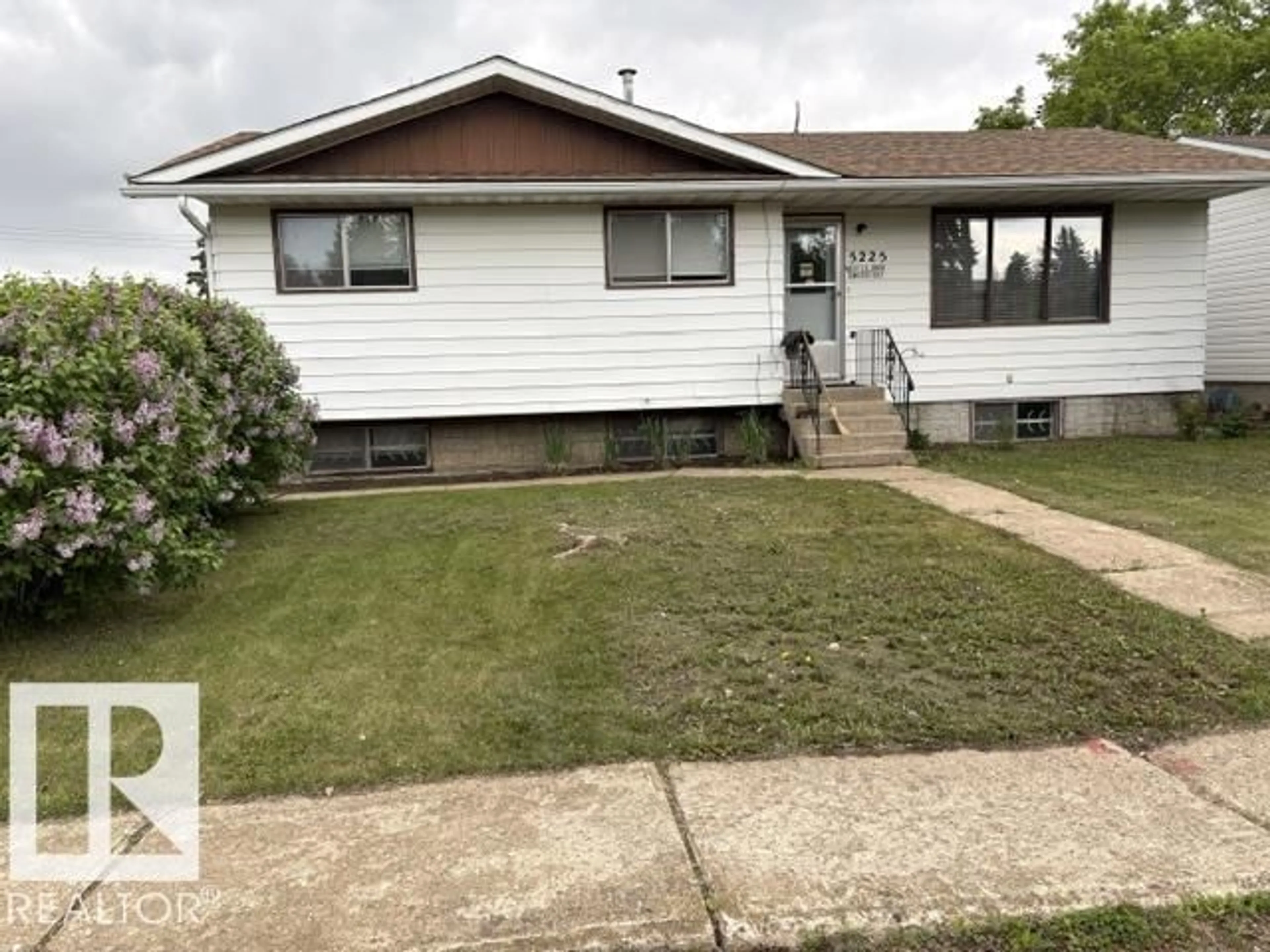 Home with vinyl exterior material, street for 5225 47 STREET, Willingdon Alberta T0B4K0