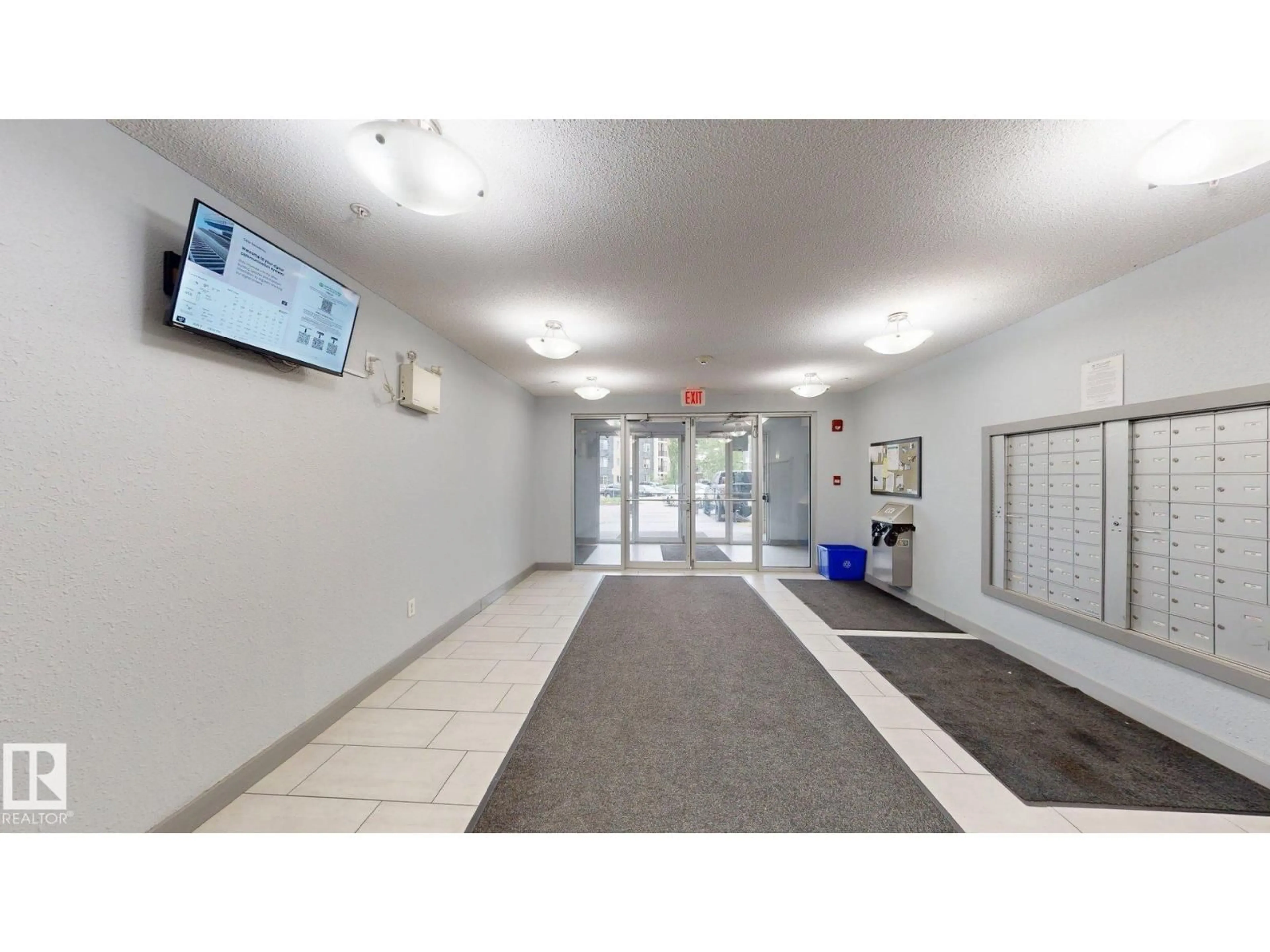 Indoor foyer for #207 - 11816 22 AV, Edmonton Alberta T6W2A2