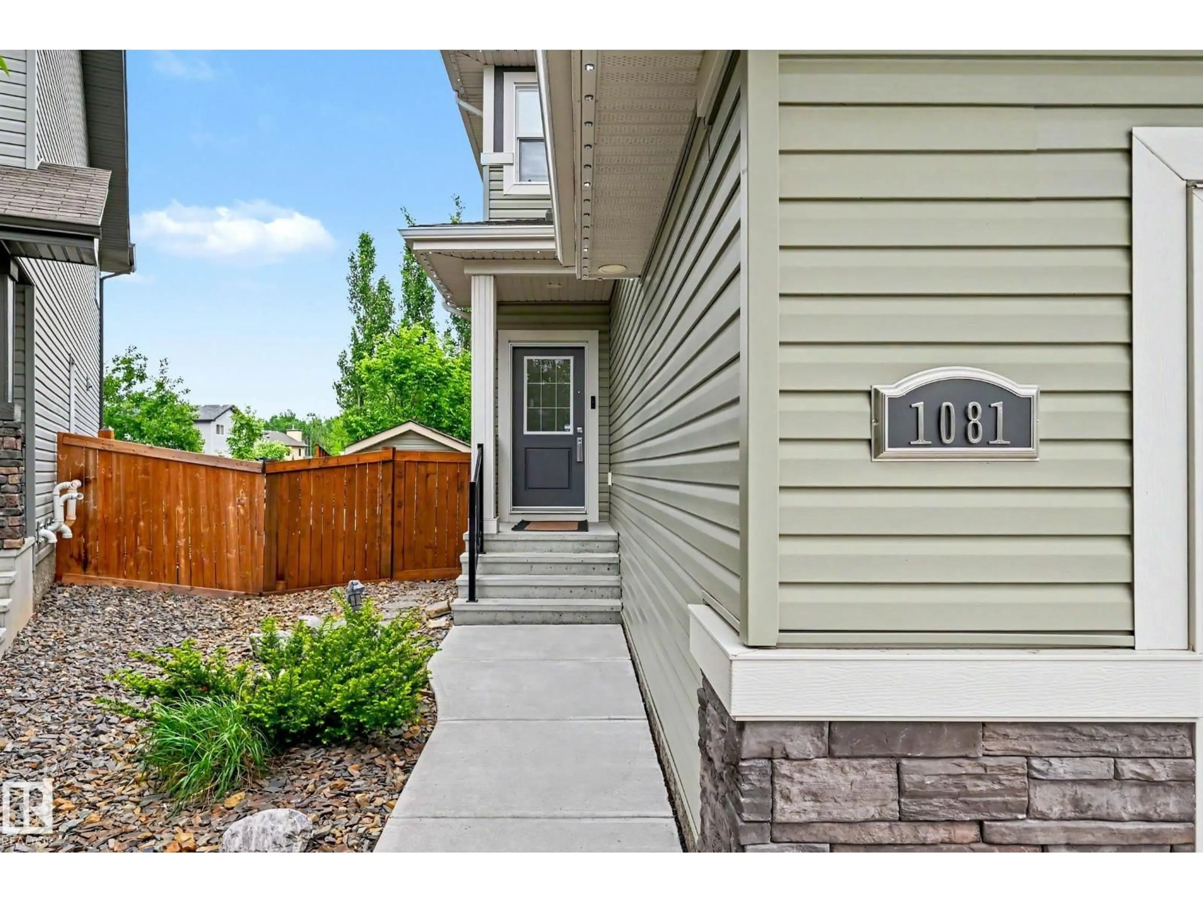 Unknown for 1081 SOUTH CREEK WD, Stony Plain Alberta T7Z0L9