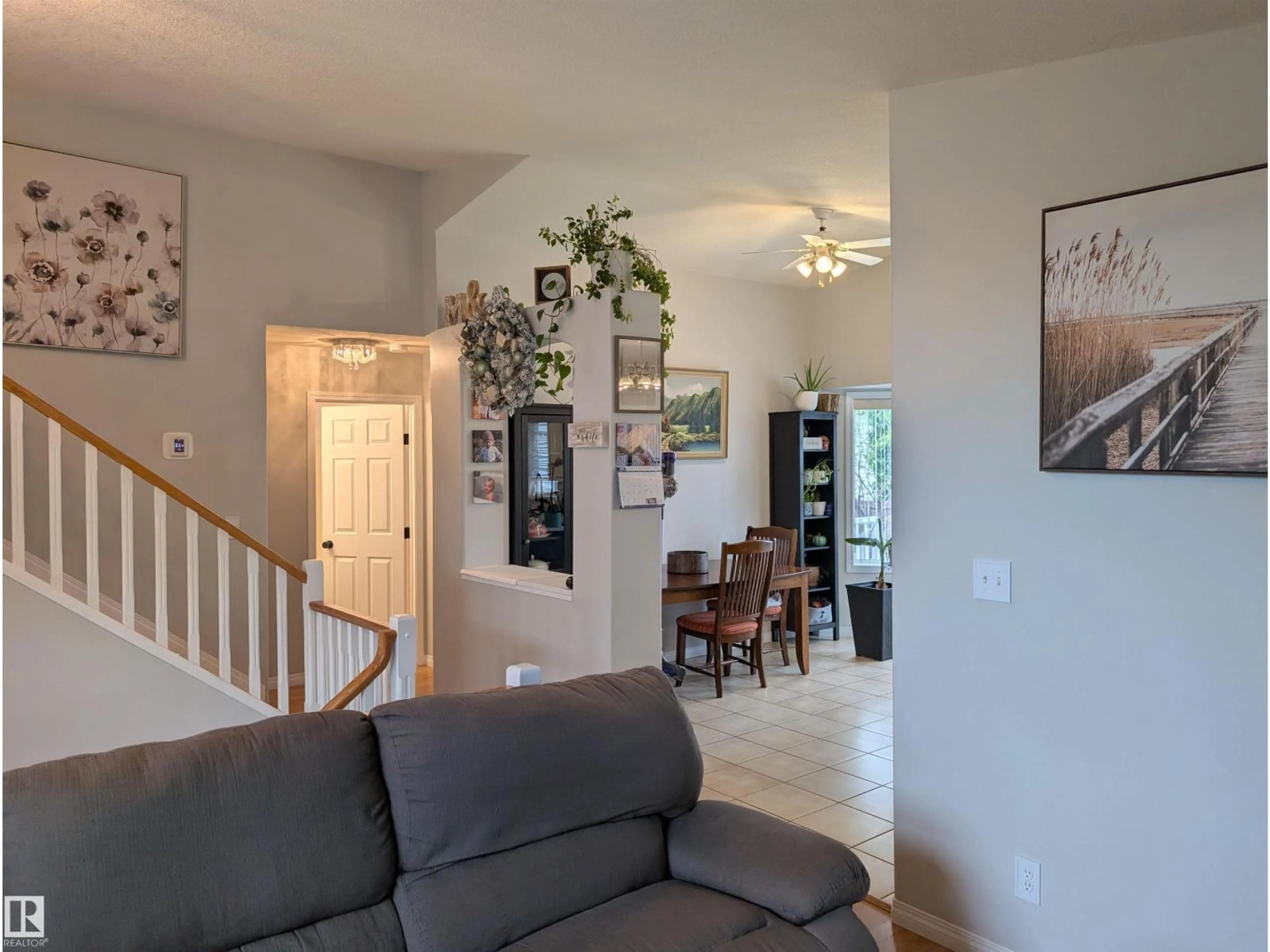 Unknown for 1113 HERMITAGE RD, Edmonton Alberta T5A5B8
