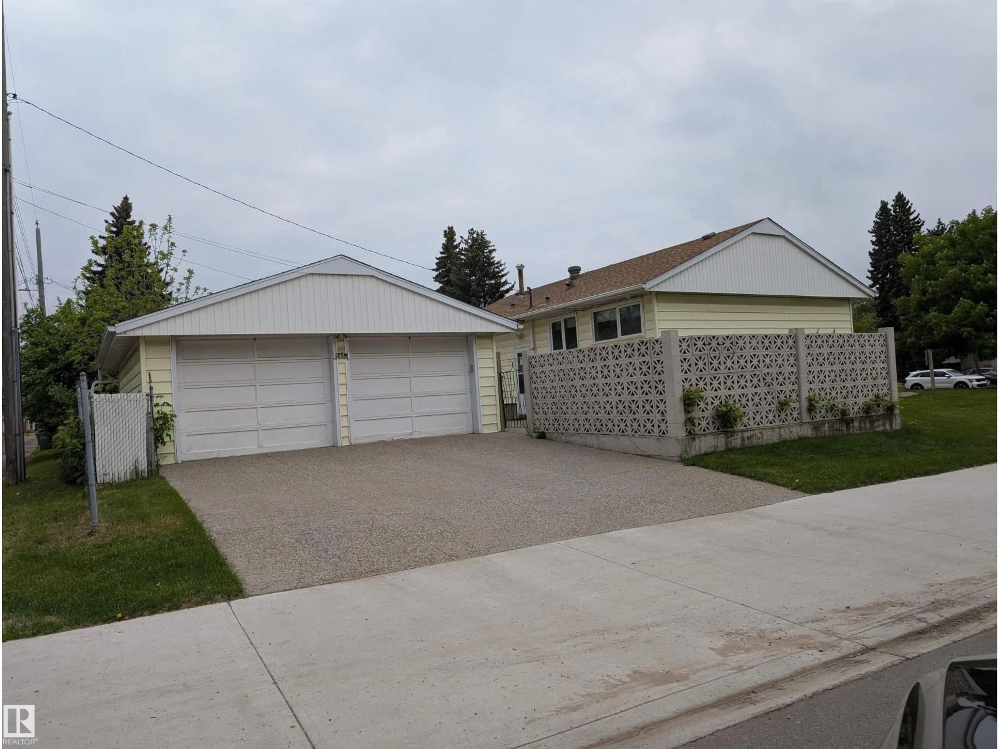 Unknown for 9443 75 ST, Edmonton Alberta T6C2H6