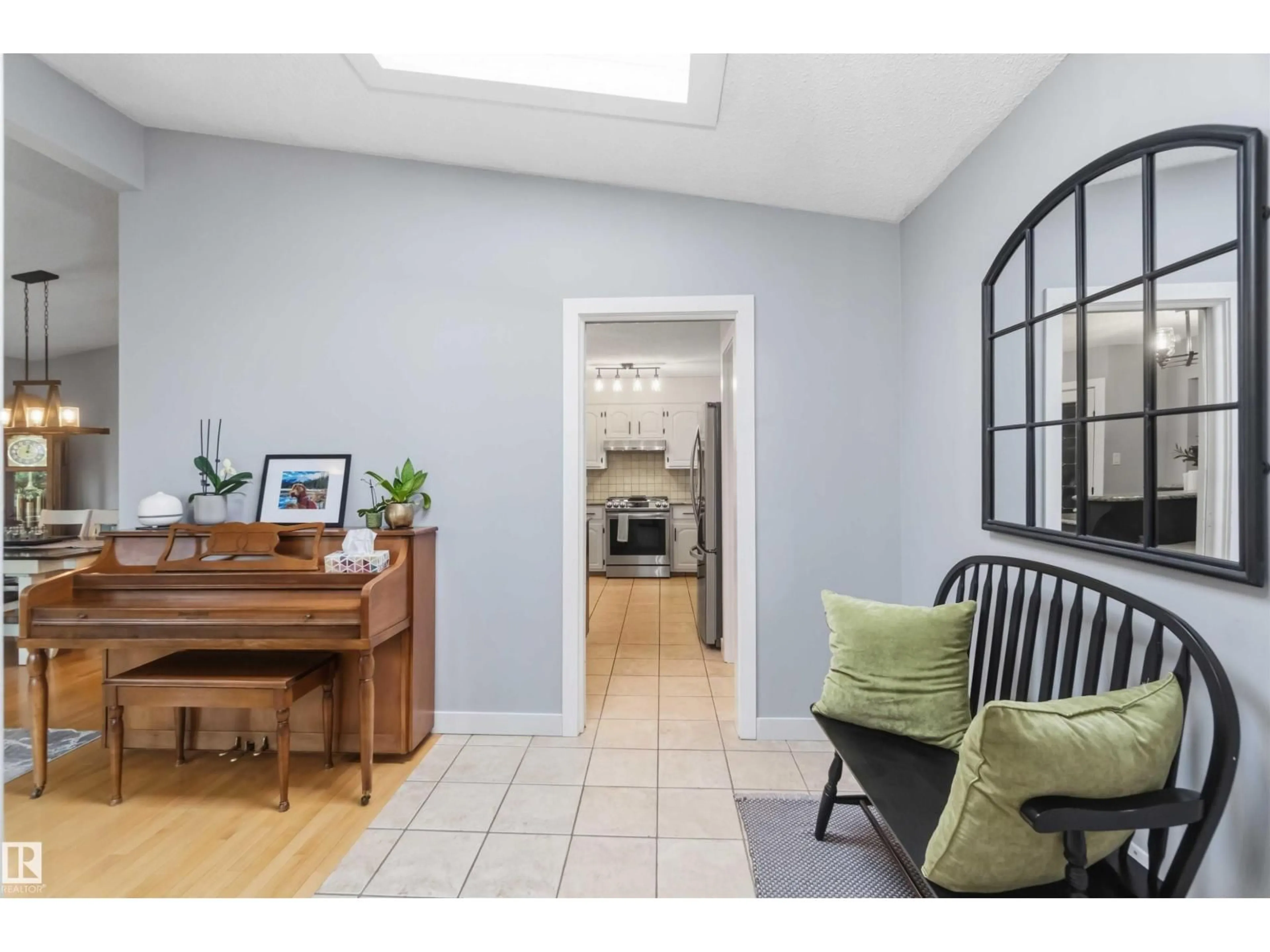Indoor entryway for 11431 144 AV, Edmonton Alberta T5X1L7