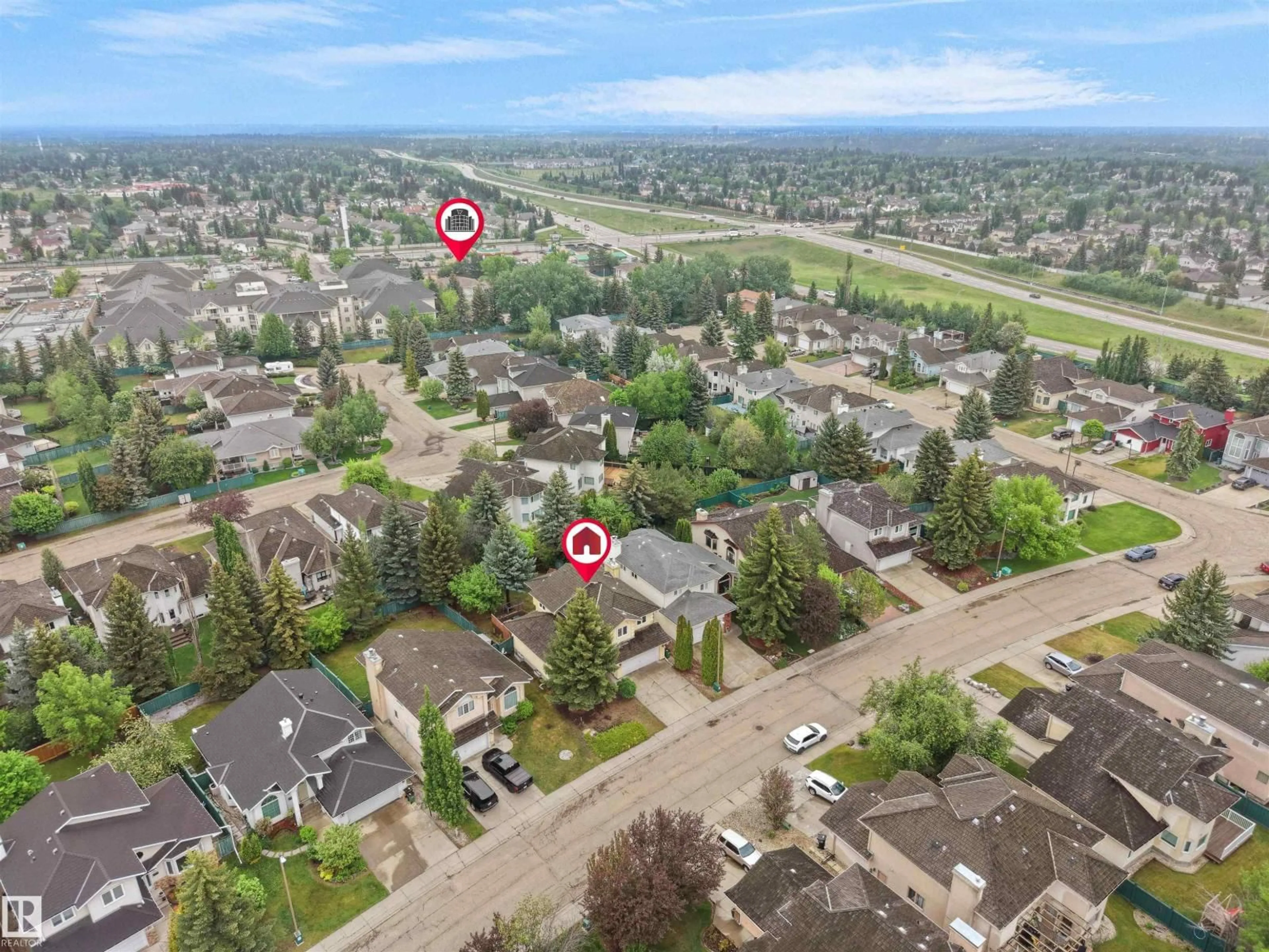 A pic from outside/outdoor area/front of a property/back of a property/a pic from drone, street for 208 FERGUSON PL, Edmonton Alberta T6R2C8