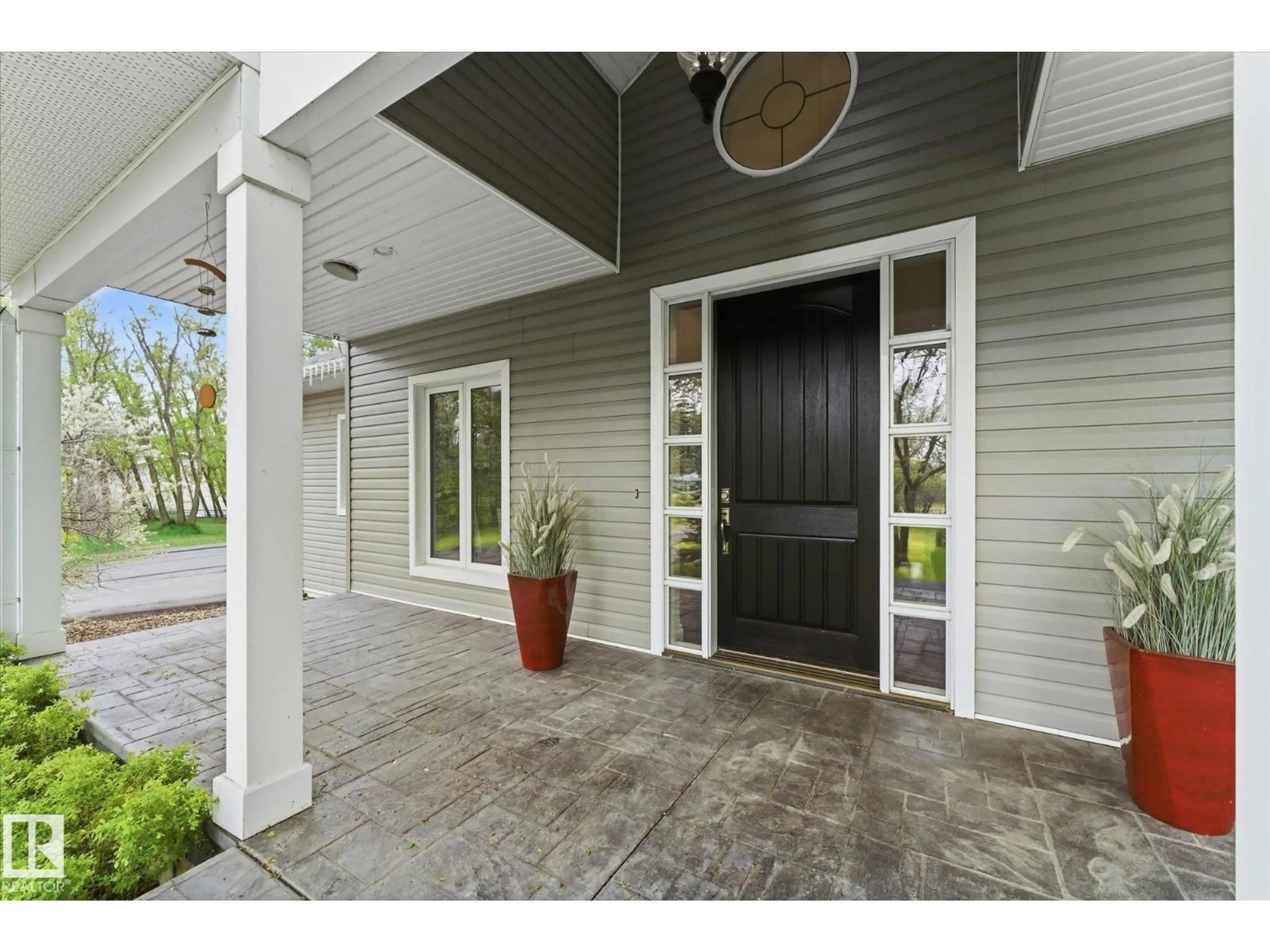 Indoor entryway for 242 - 53431 RGE ROAD 221, Rural Strathcona County Alberta T8E2K7