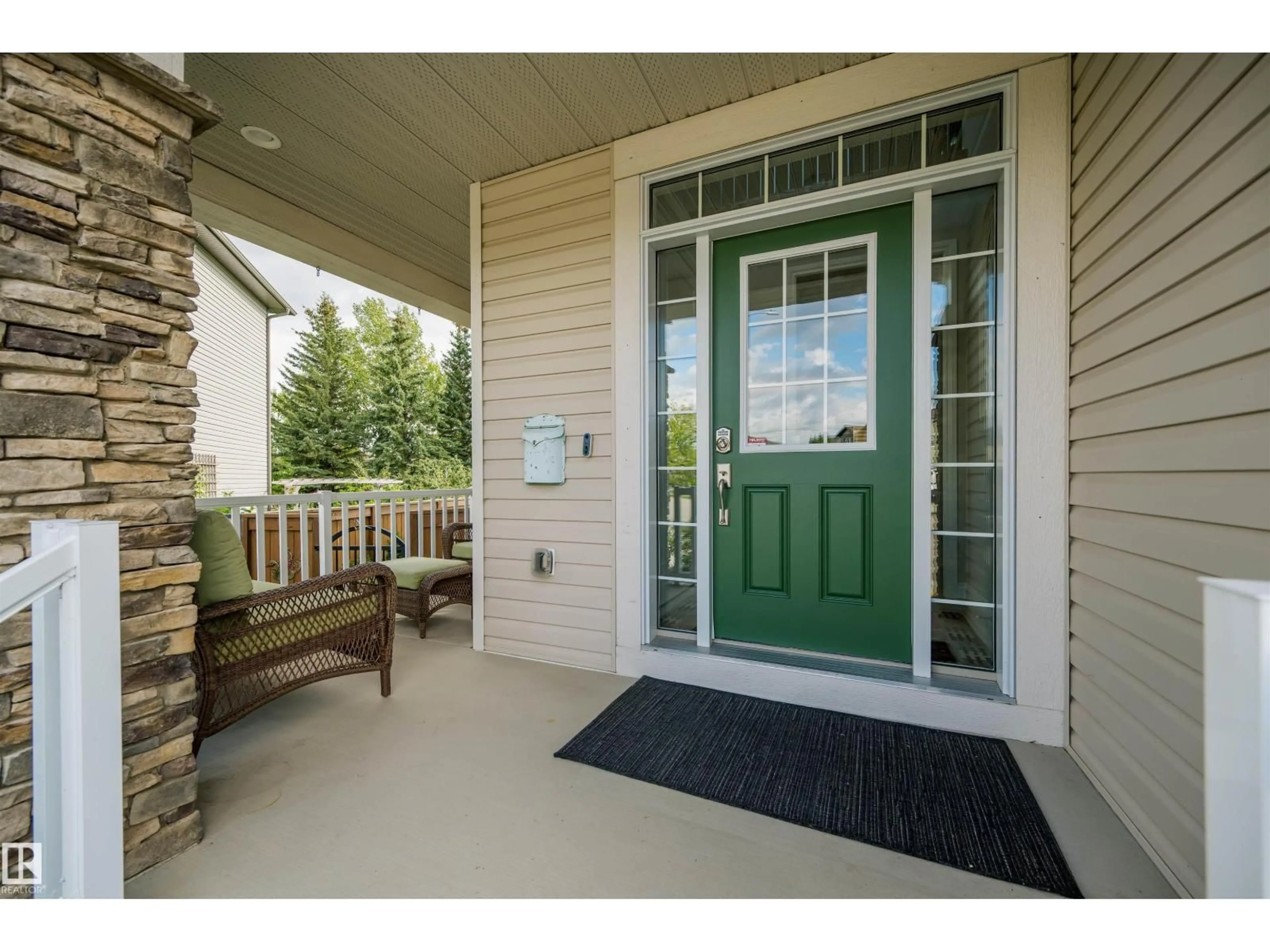 Indoor entryway for 127 ROSEMOUNT CO, Beaumont Alberta T4X1Z5