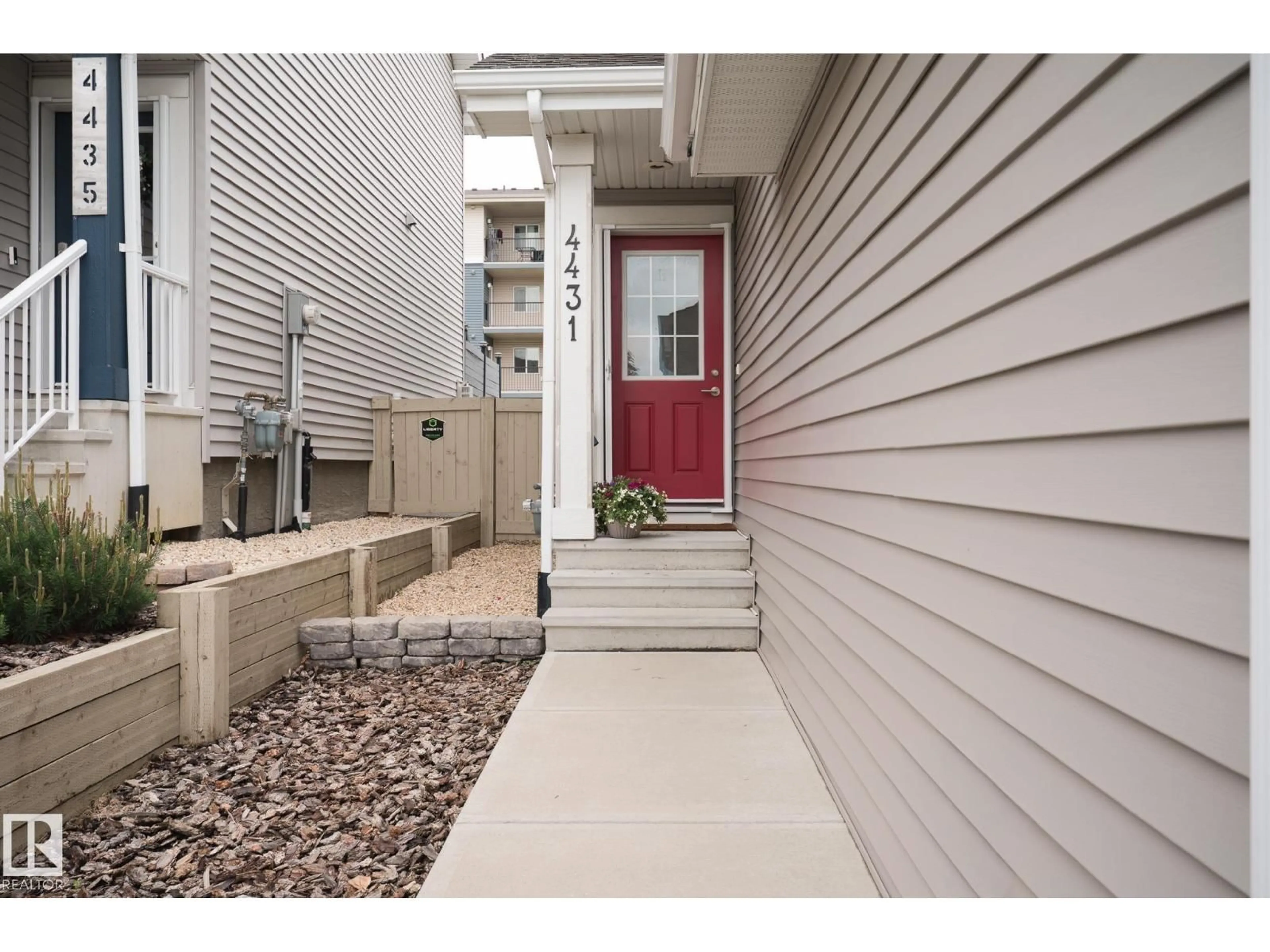 Indoor entryway for NW - 4431 5 ST, Edmonton Alberta T6T0Z9