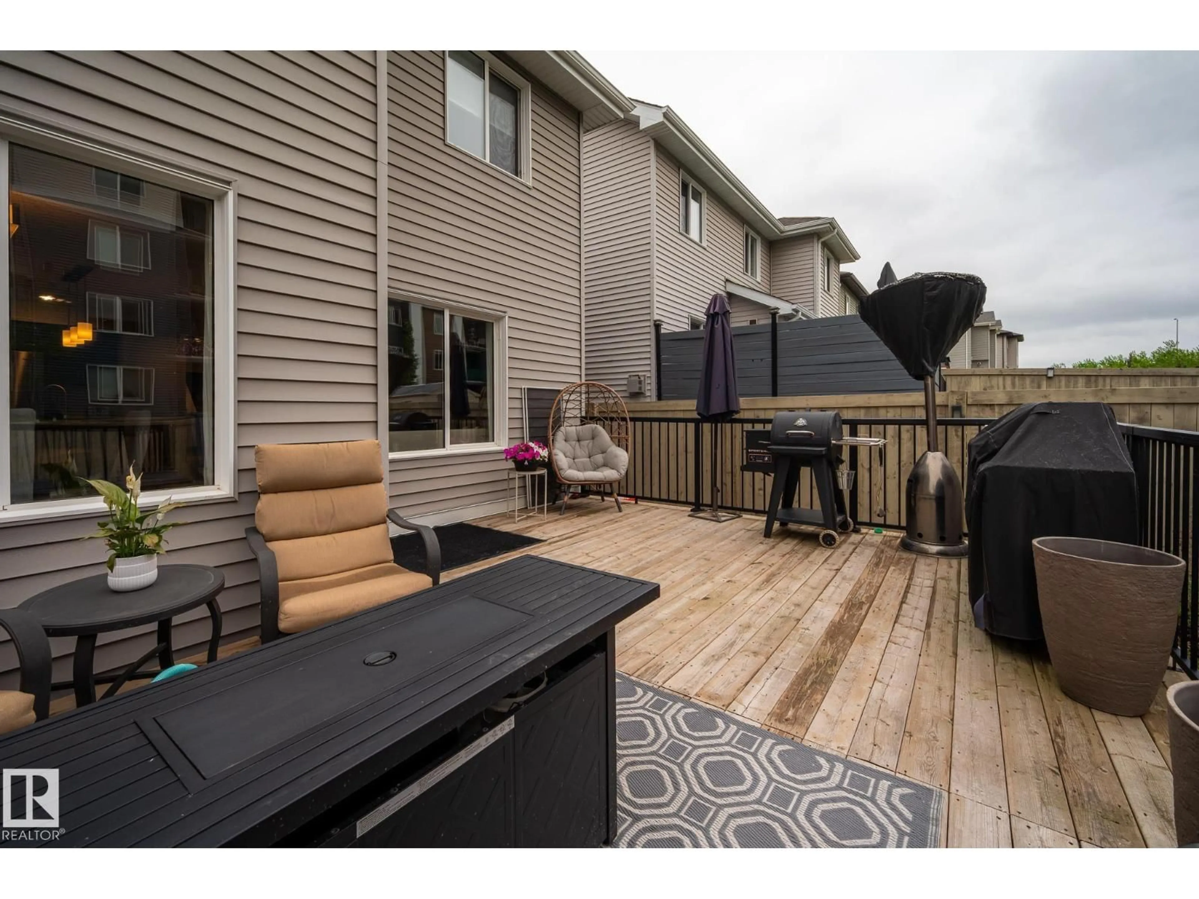 Patio, unknown for NW - 4431 5 ST, Edmonton Alberta T6T0Z9