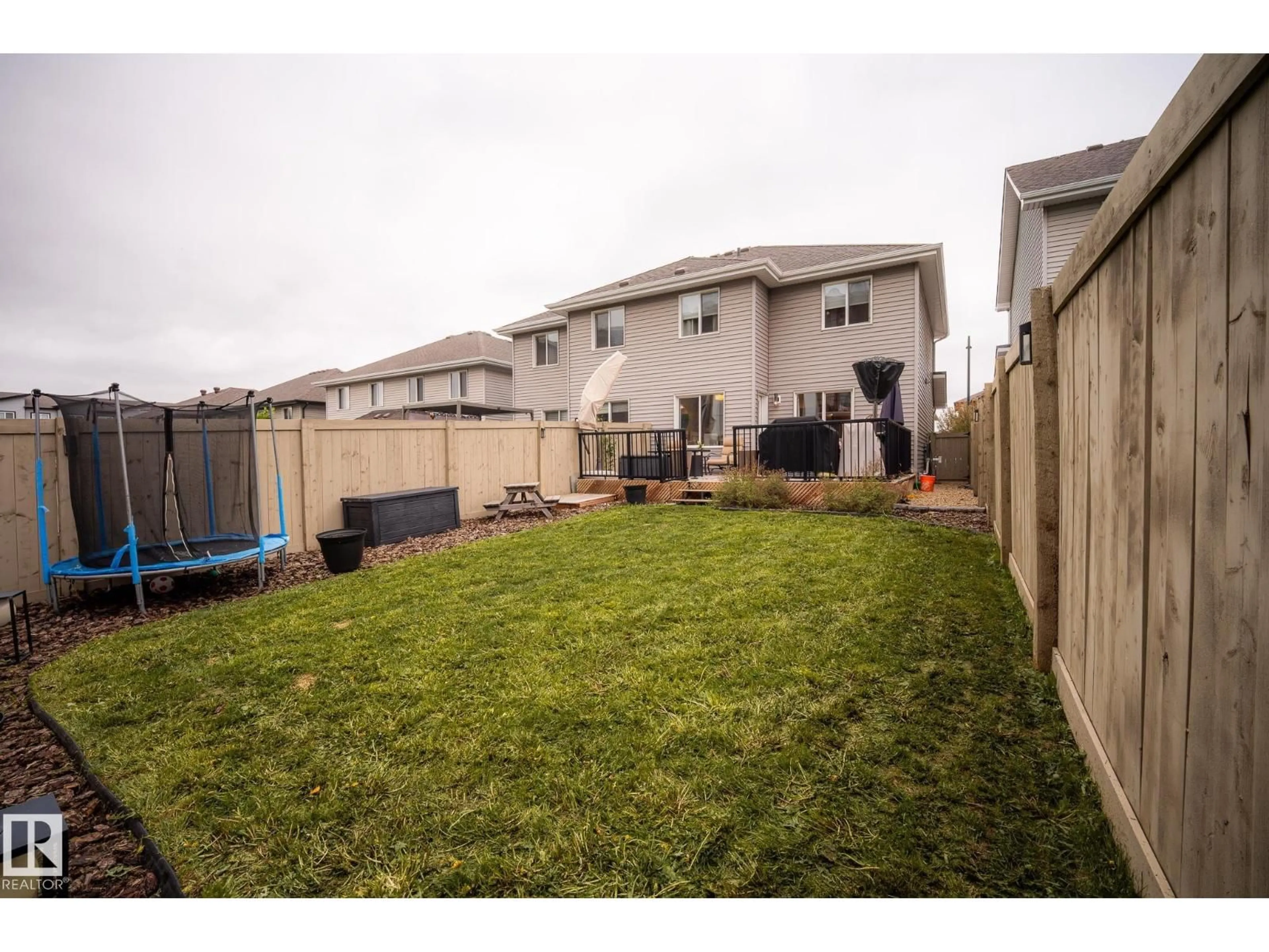 Patio, street for NW - 4431 5 ST, Edmonton Alberta T6T0Z9