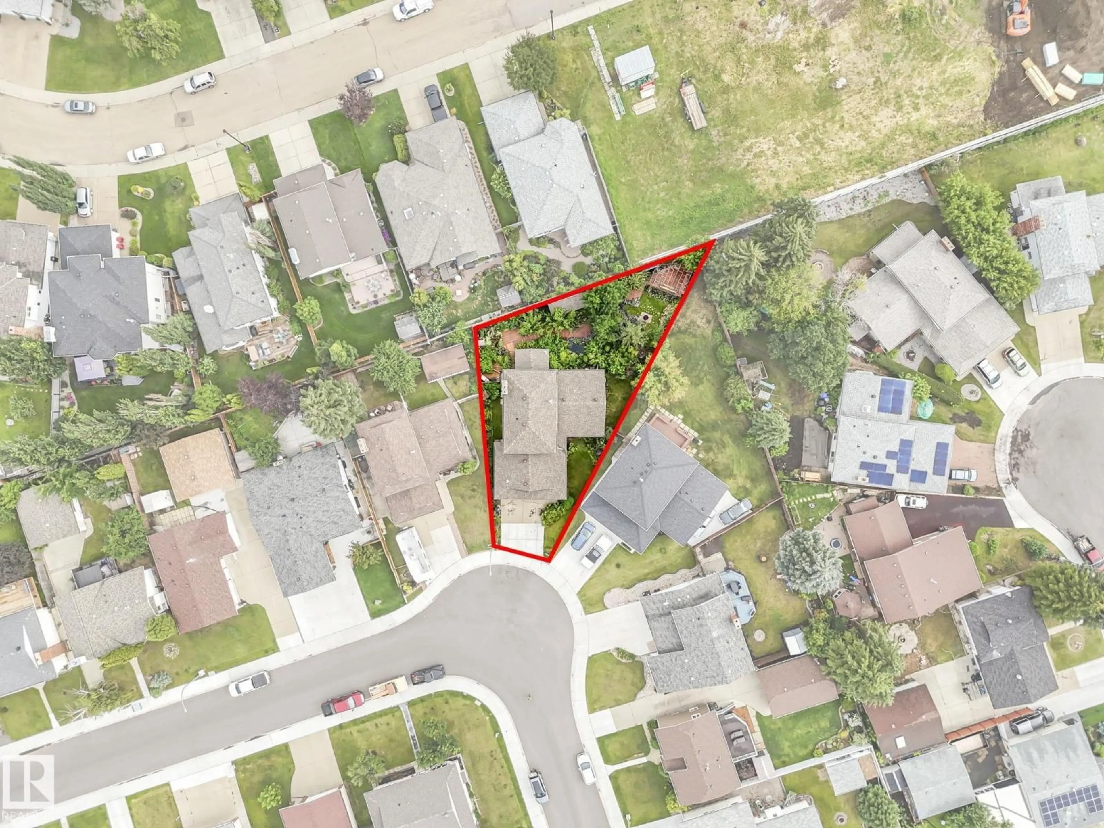 A pic from outside/outdoor area/front of a property/back of a property/a pic from drone, street for 10206 173A AV, Edmonton Alberta T5X3X2