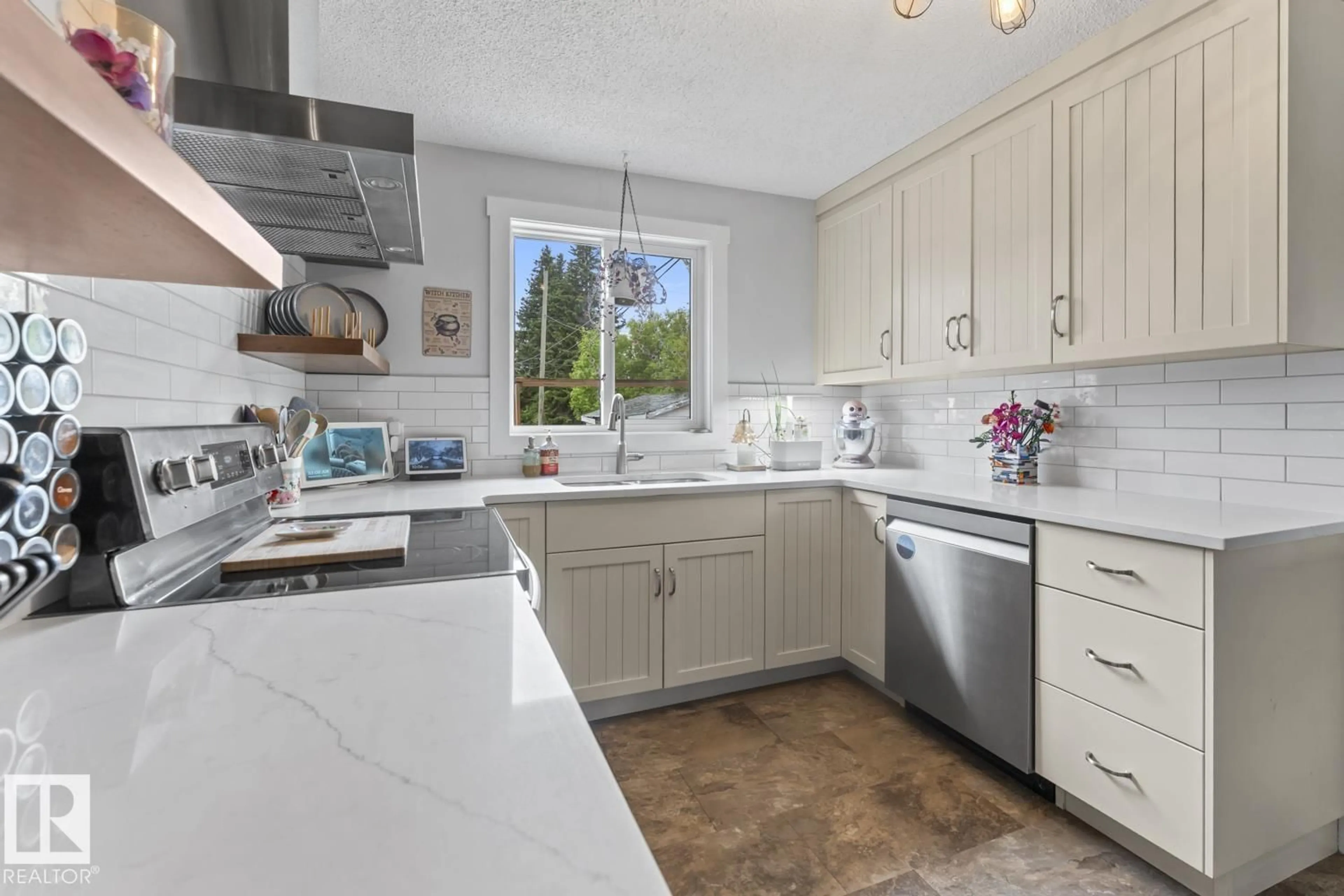 Open concept kitchen, ceramic/tile floor for 5709 51 AV, Cold Lake Alberta T9M1S4