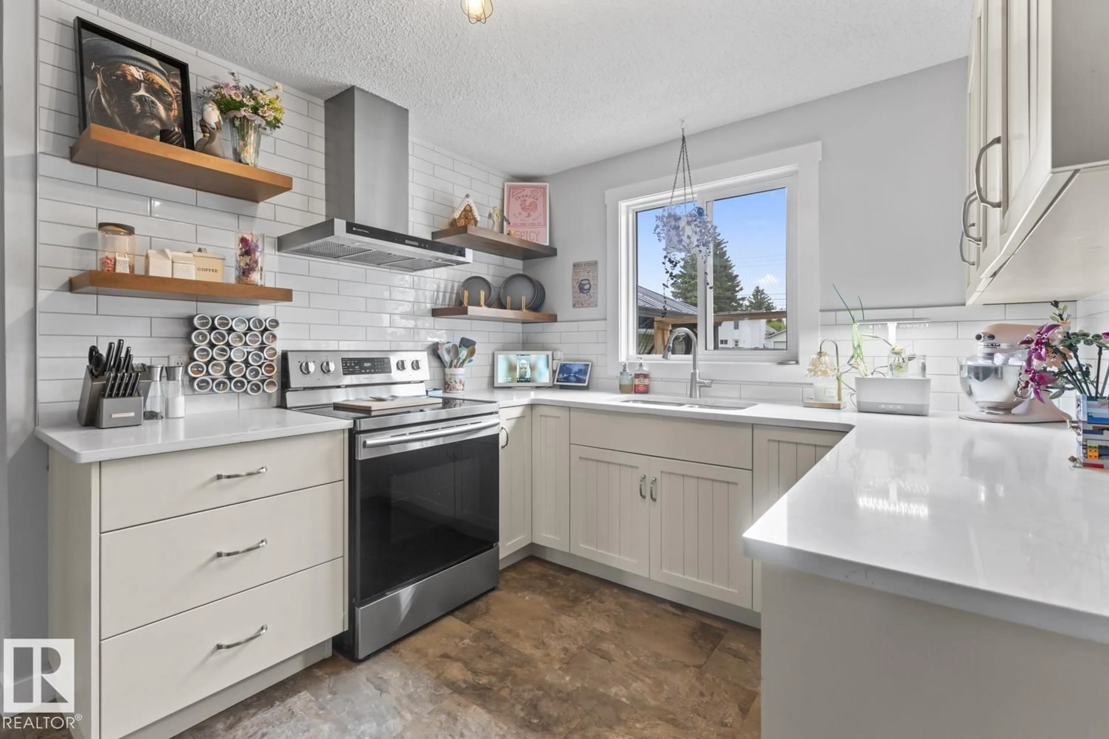 Open concept kitchen, ceramic/tile floor for 5709 51 AV, Cold Lake Alberta T9M1S4