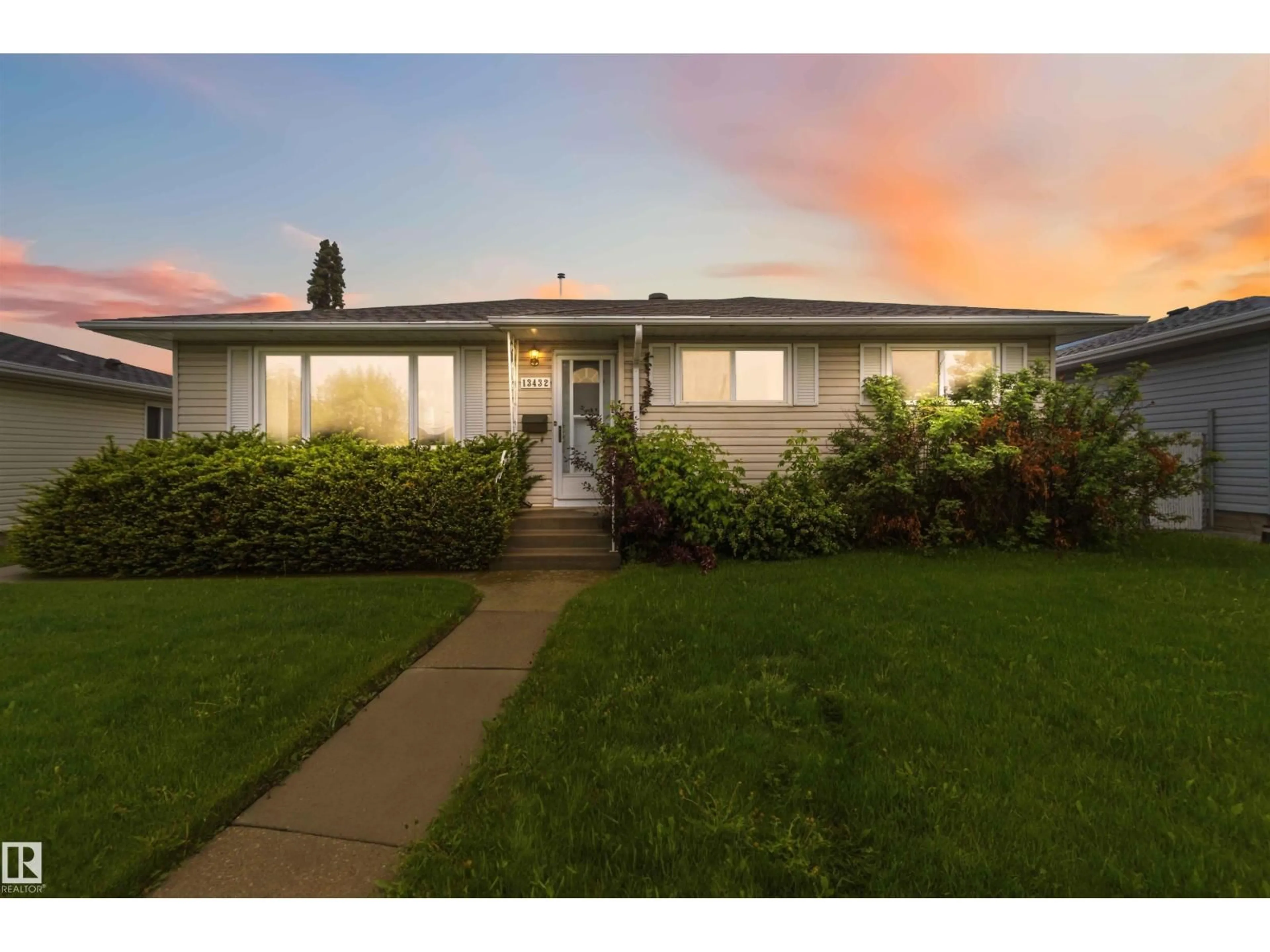 Home with vinyl exterior material, street for 13432 DELWOOD RD, Edmonton Alberta T5C3B8