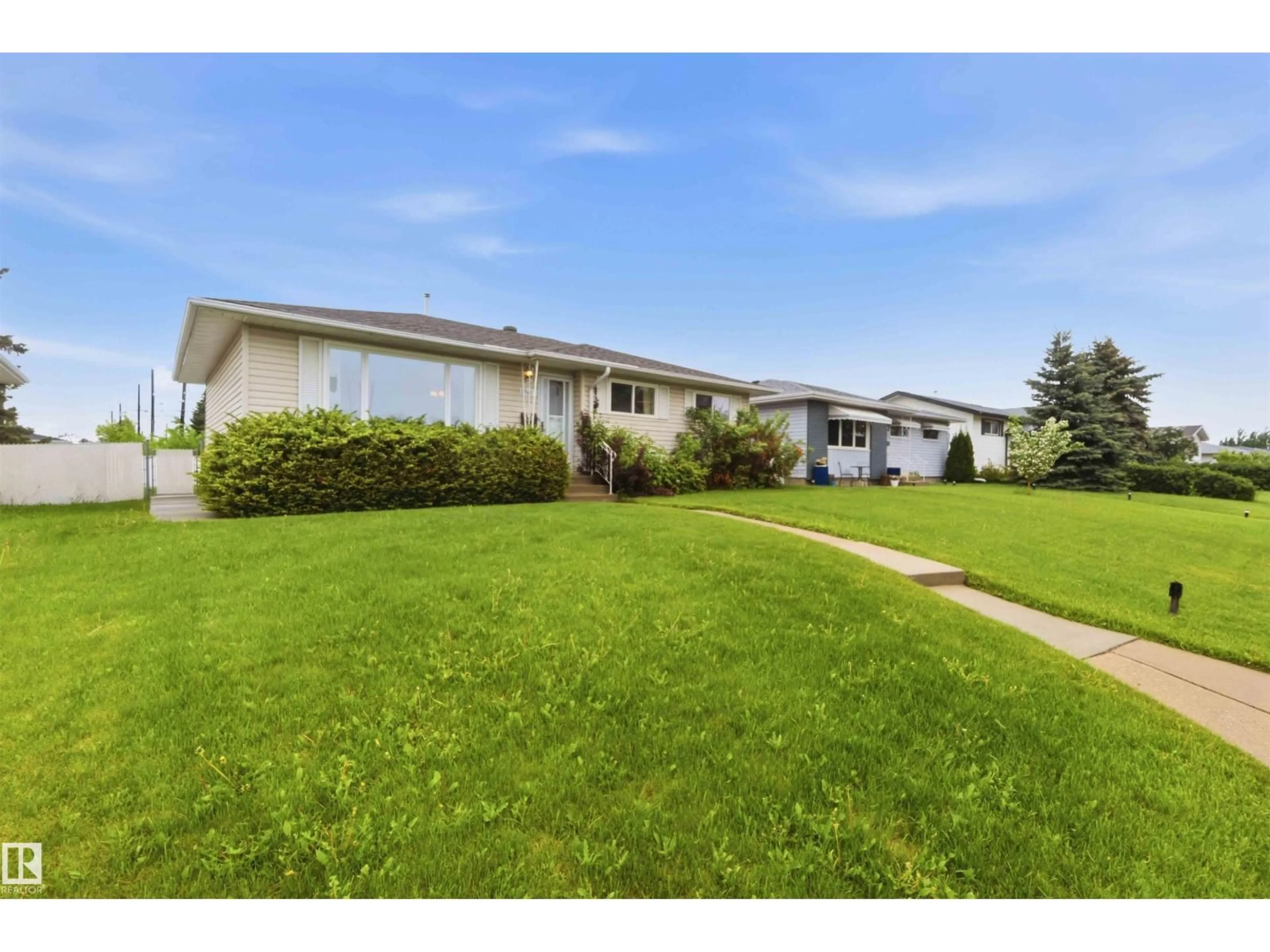 Unknown for 13432 DELWOOD RD, Edmonton Alberta T5C3B8