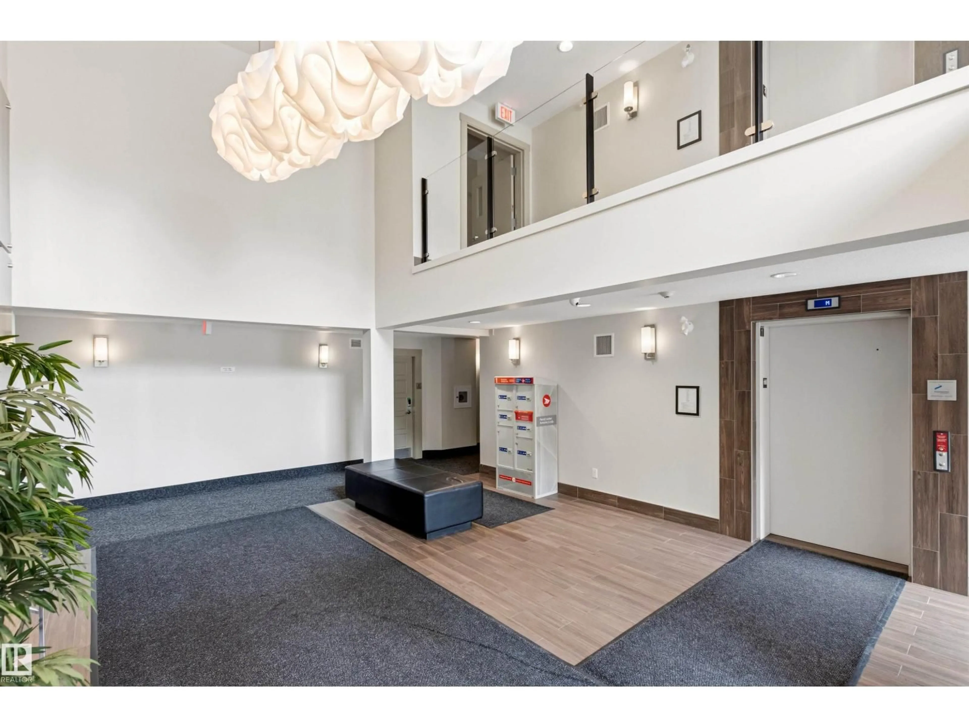 Indoor foyer for #302 - 5510 SCHONSEE DR, Edmonton Alberta T5Z0N9