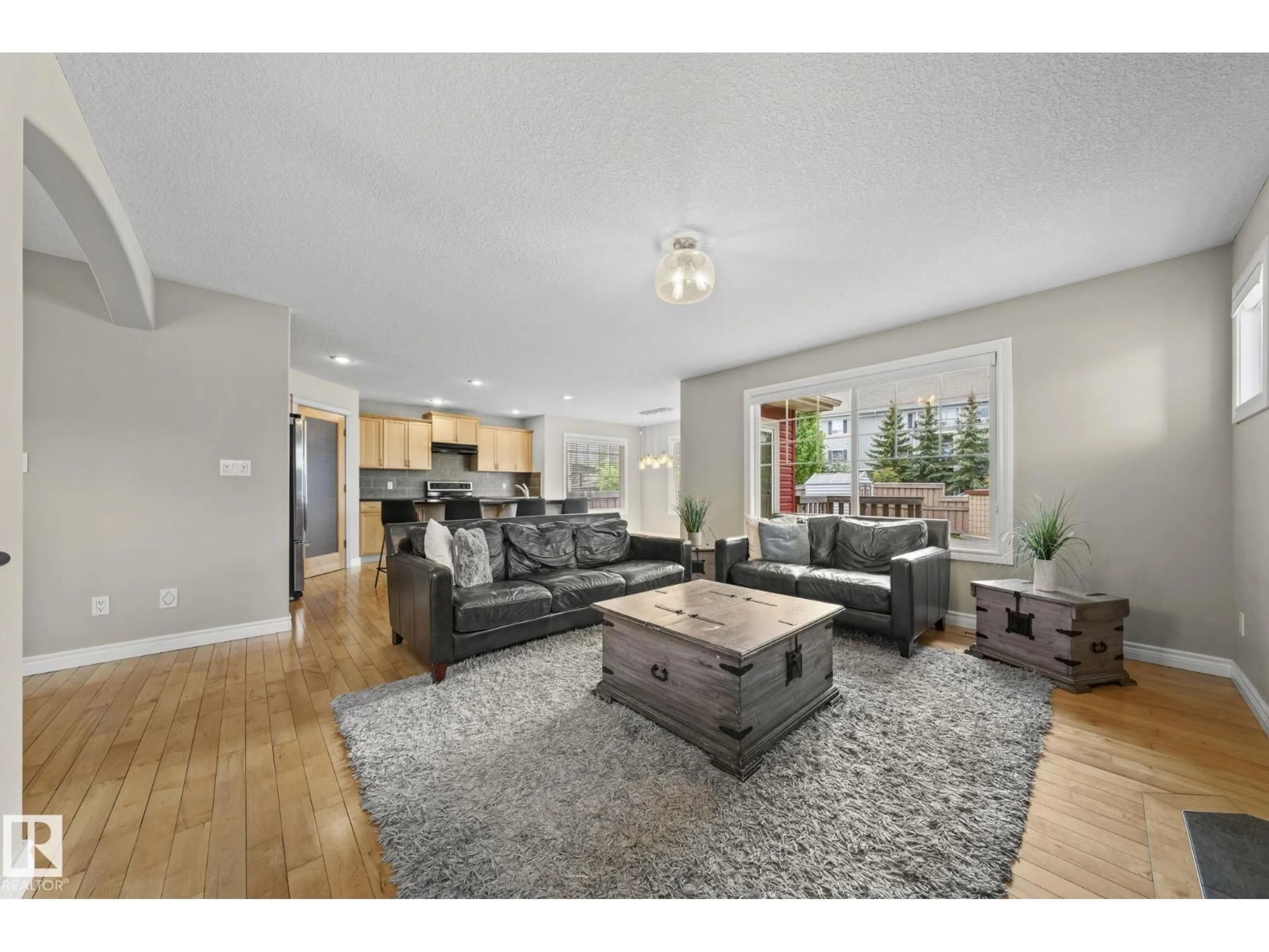 Living room with furniture, unknown for 8097 SHASKE DR, Edmonton Alberta T6R0B6