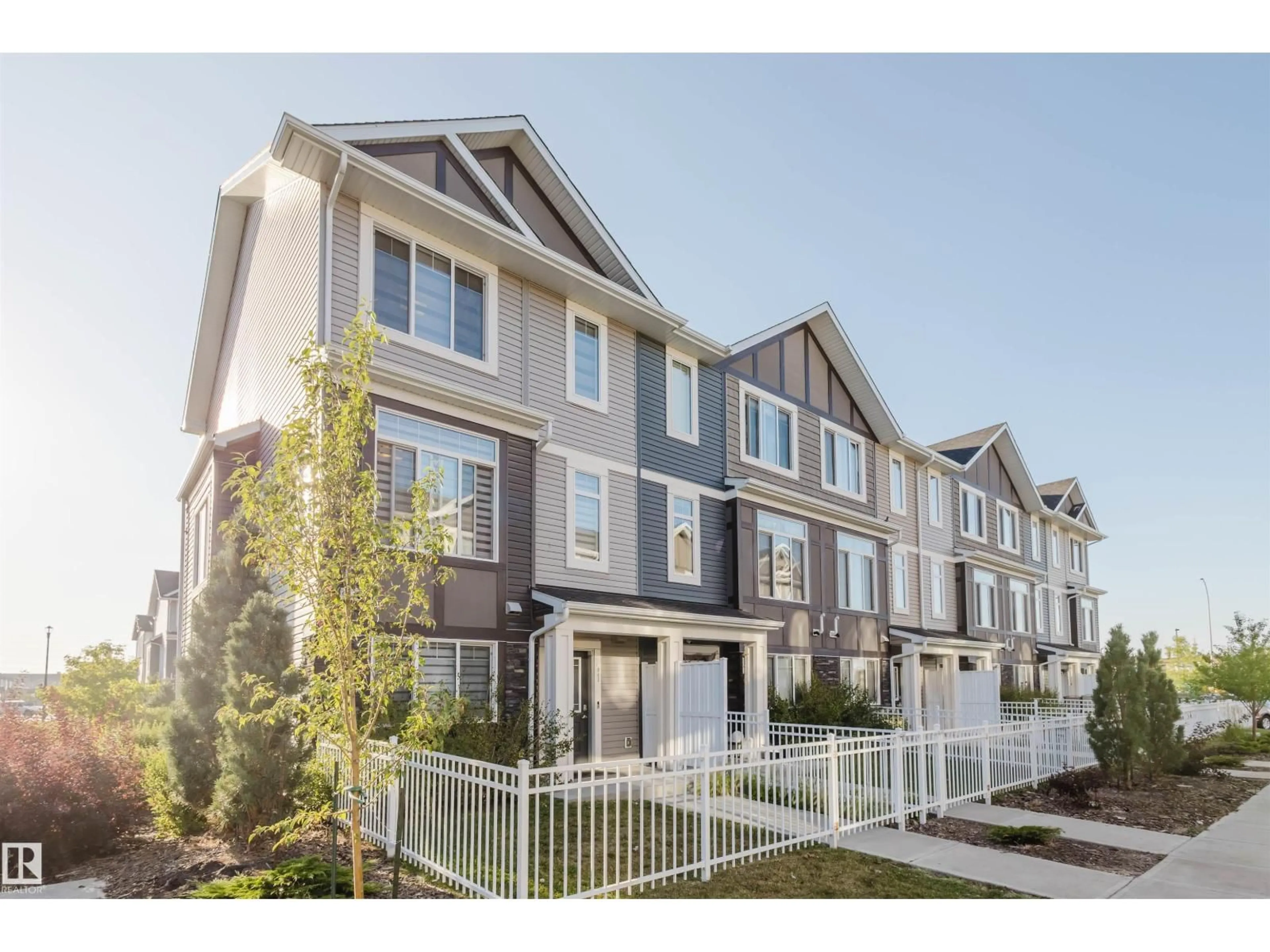 Home with vinyl exterior material, street for #41 - 2215 24 ST, Edmonton Alberta T6T1A6
