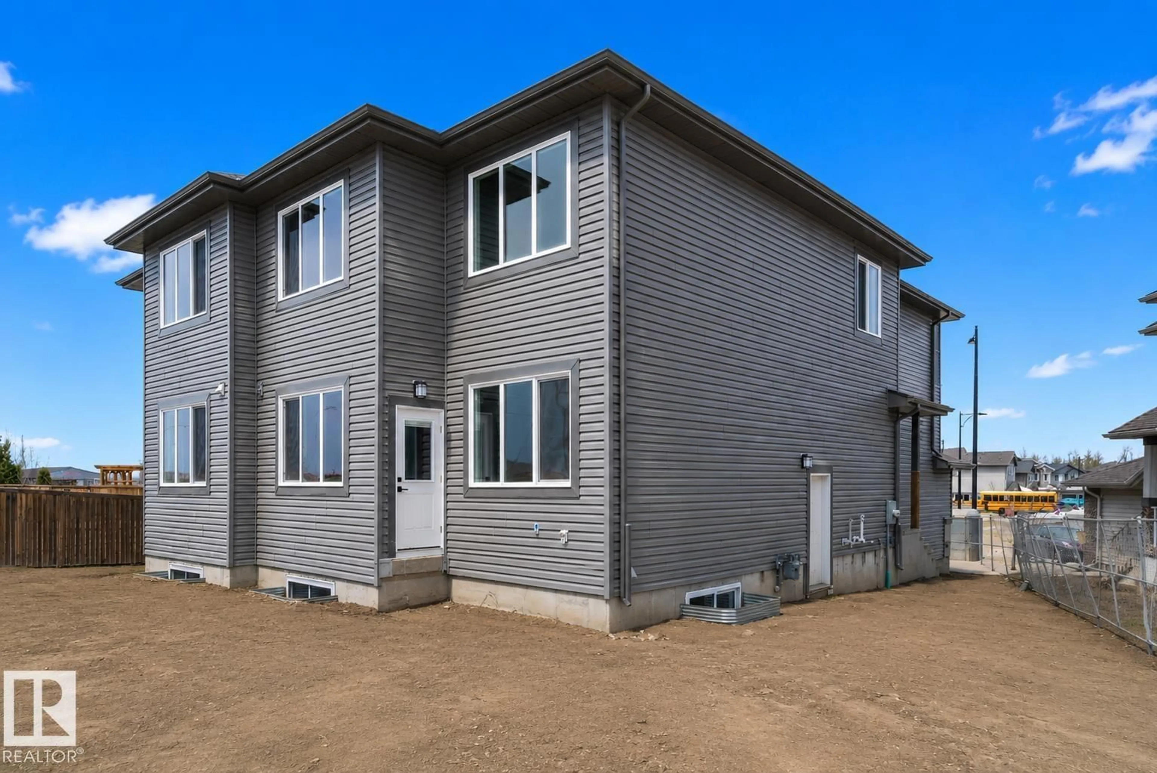 Home with vinyl exterior material, unknown for 38 ASTORIA PL, Devon Alberta T9G0M7
