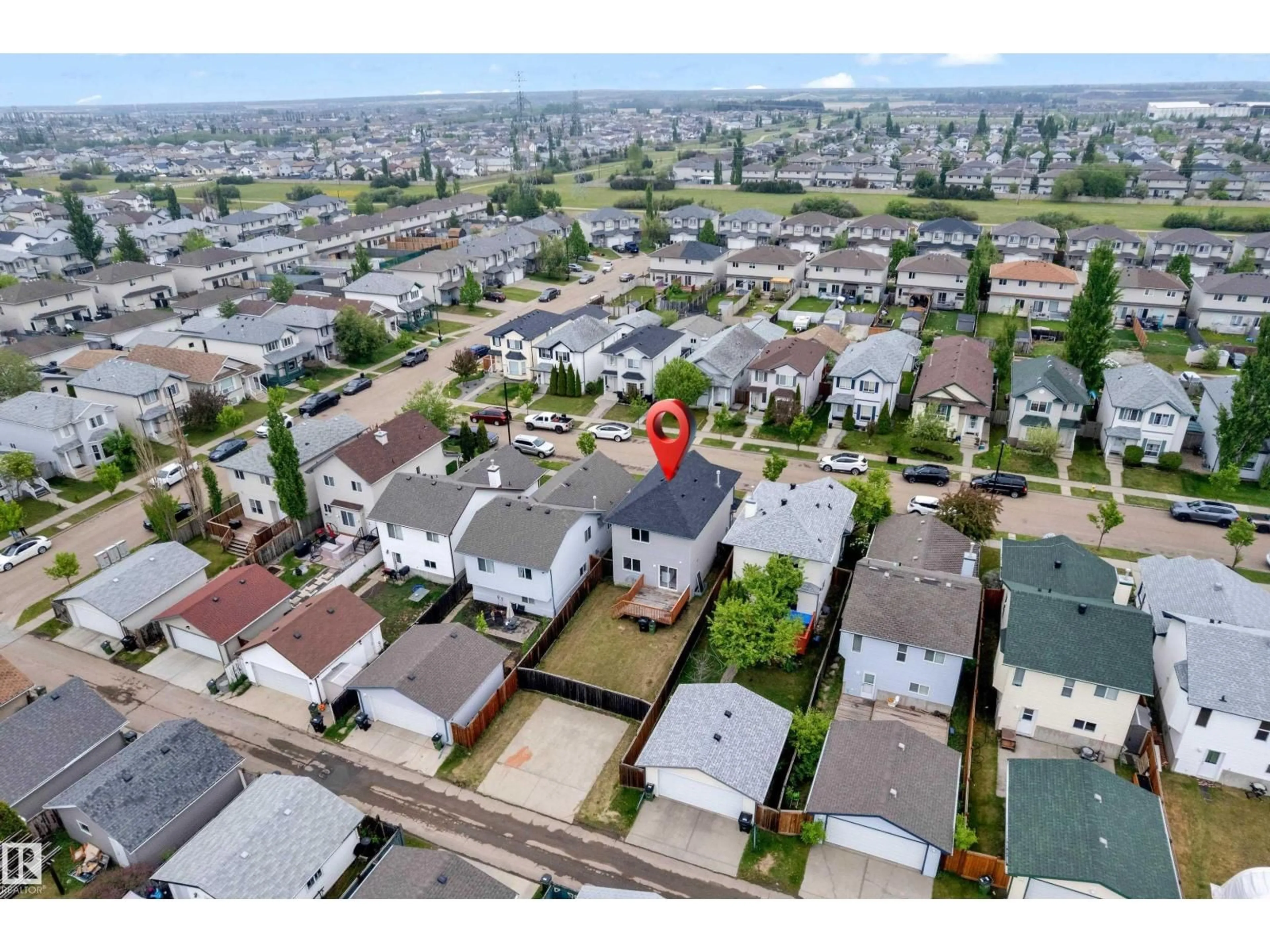 A pic from outside/outdoor area/front of a property/back of a property/a pic from drone, city buildings view from balcony for 2912 31 STREET, Edmonton Alberta T6T1T9