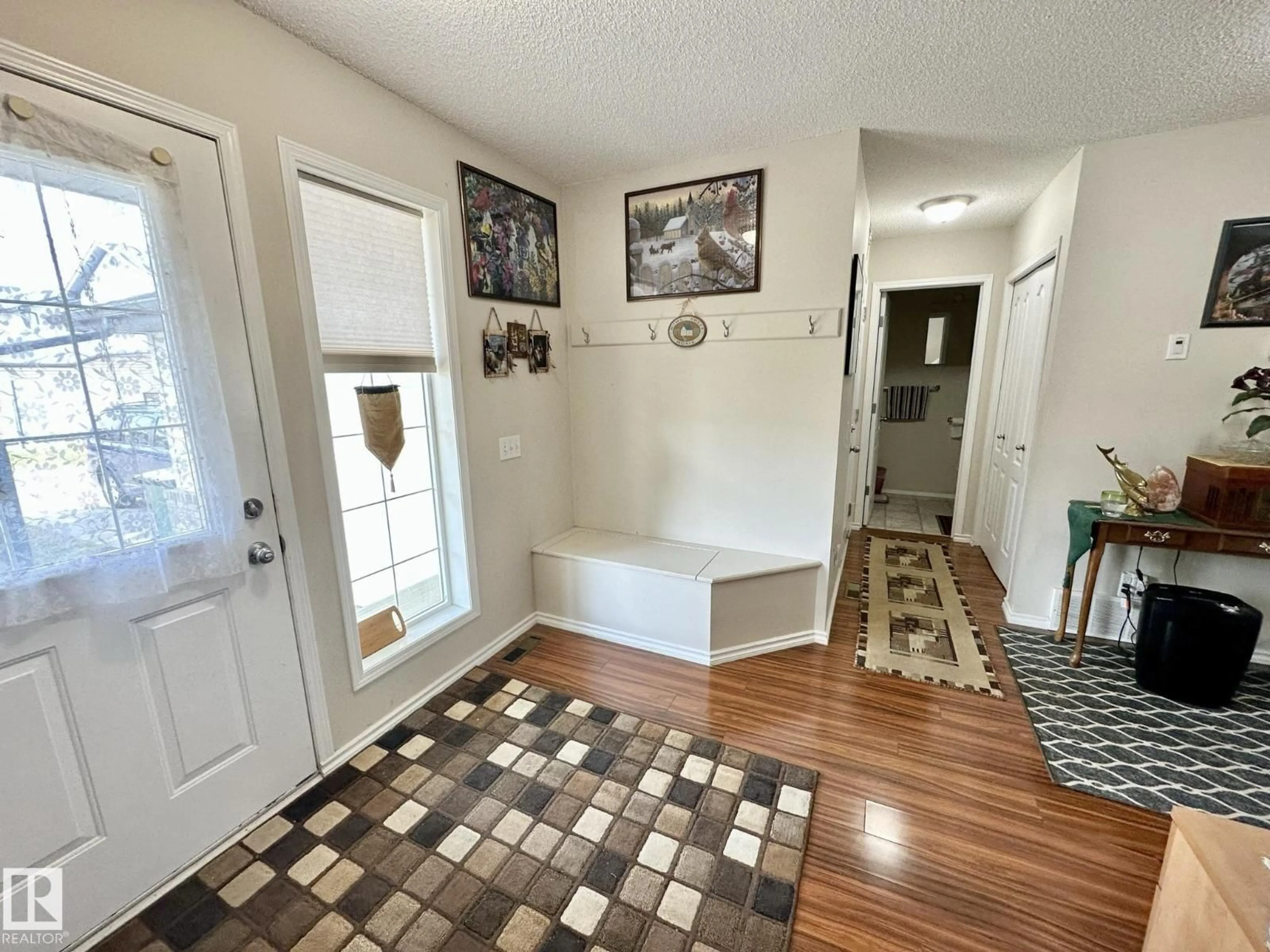 Indoor entryway for 2 GROVE MEADOW DR, Spruce Grove Alberta T7X4L9