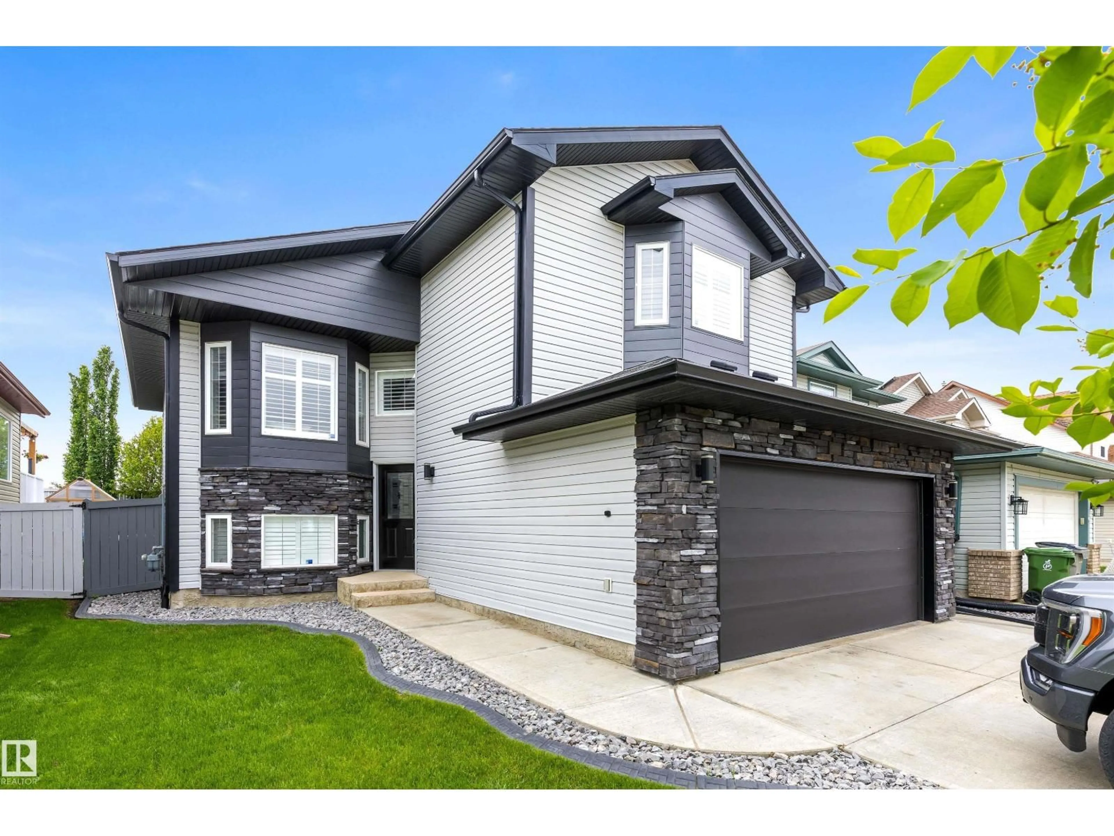 Home with brick exterior material, street for 8008 97 ST, Morinville Alberta T8R1W3