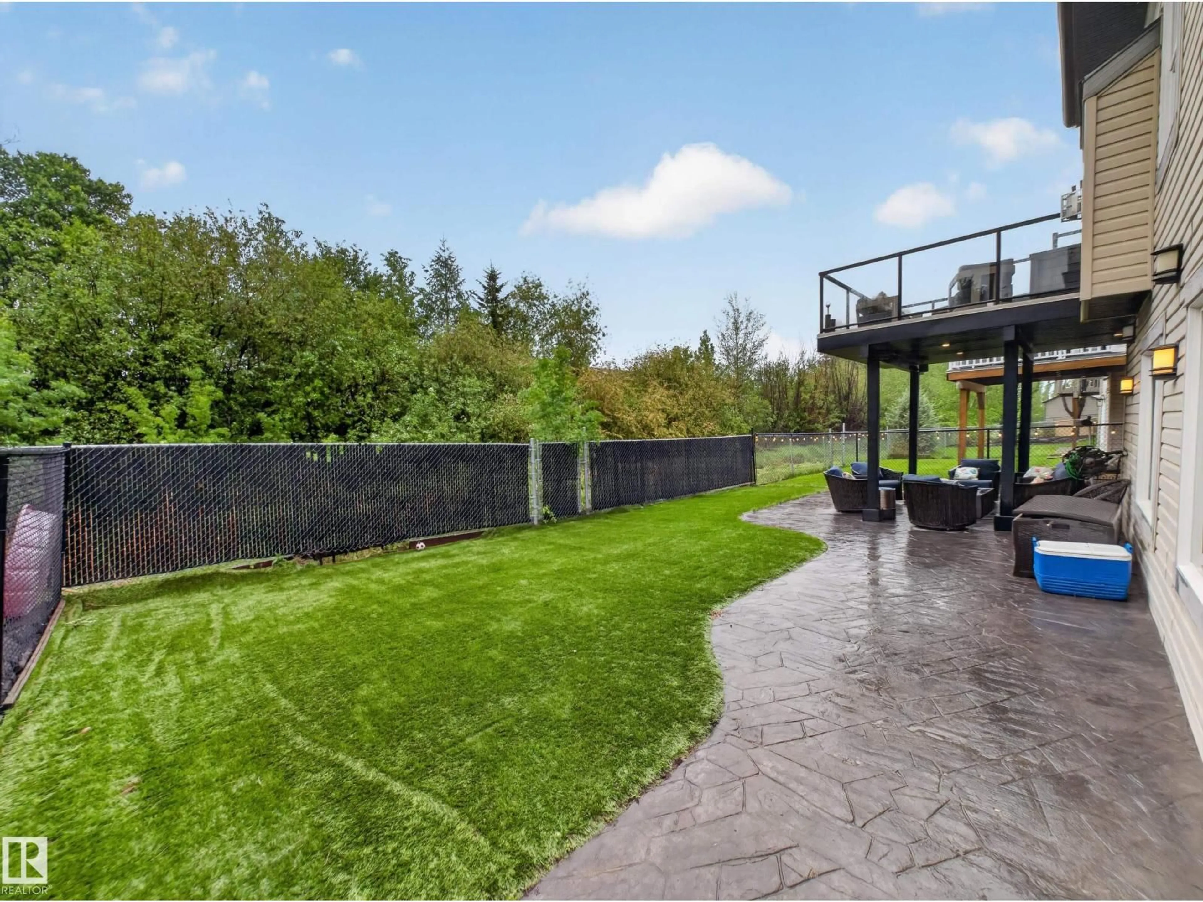 Patio, unknown for 4044 CROWSNEST CR, Sherwood Park Alberta T8H0G9