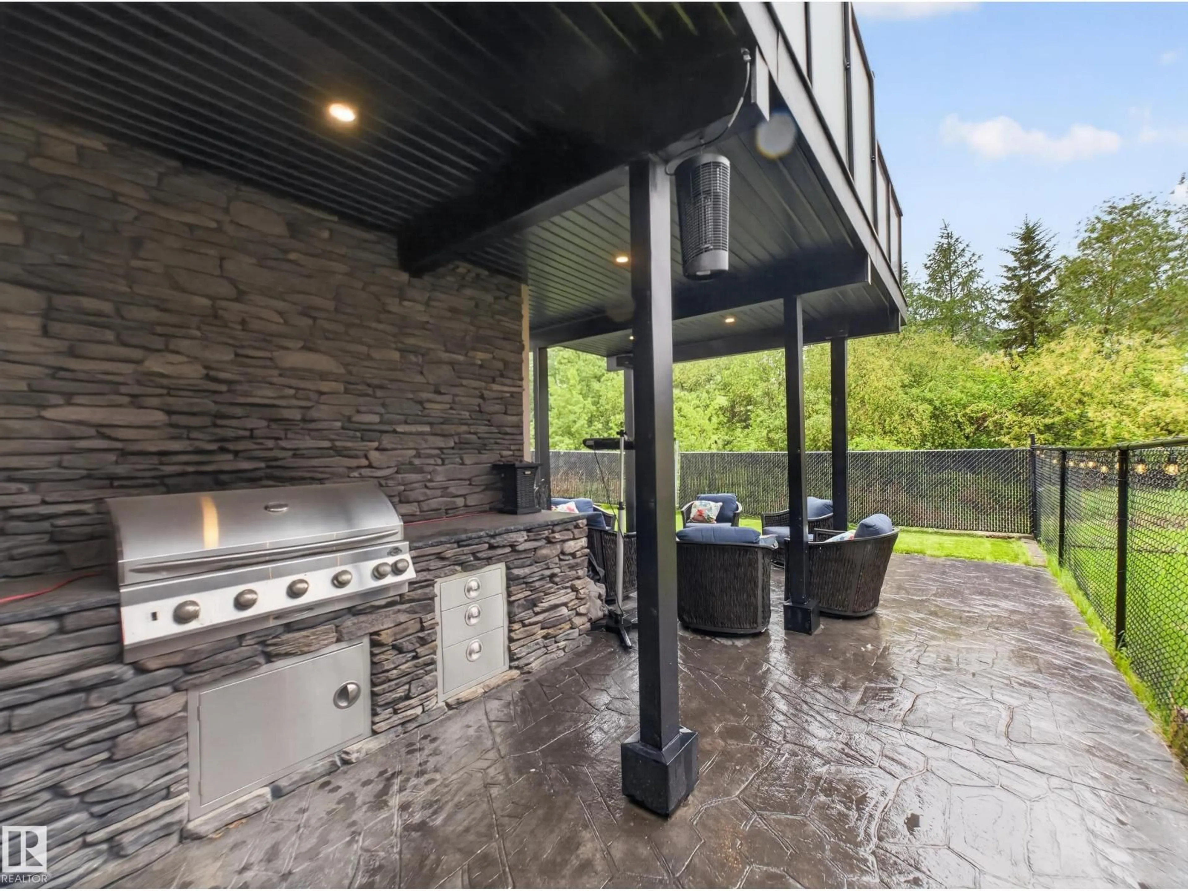Patio, unknown for 4044 CROWSNEST CR, Sherwood Park Alberta T8H0G9