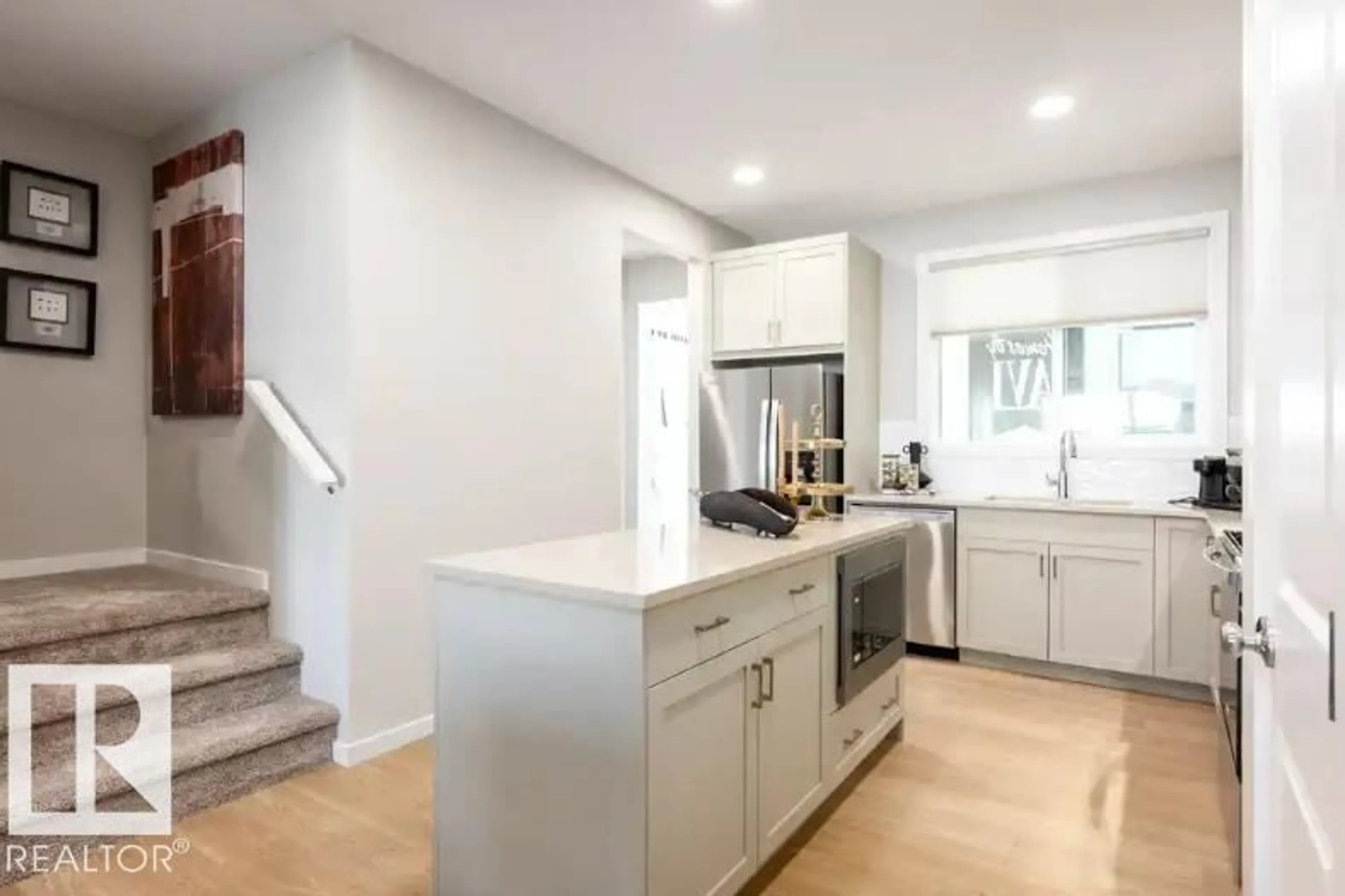 Open concept kitchen, unknown for 5607 PARC REUNIS WAY, Beaumont Alberta T4X2Z7