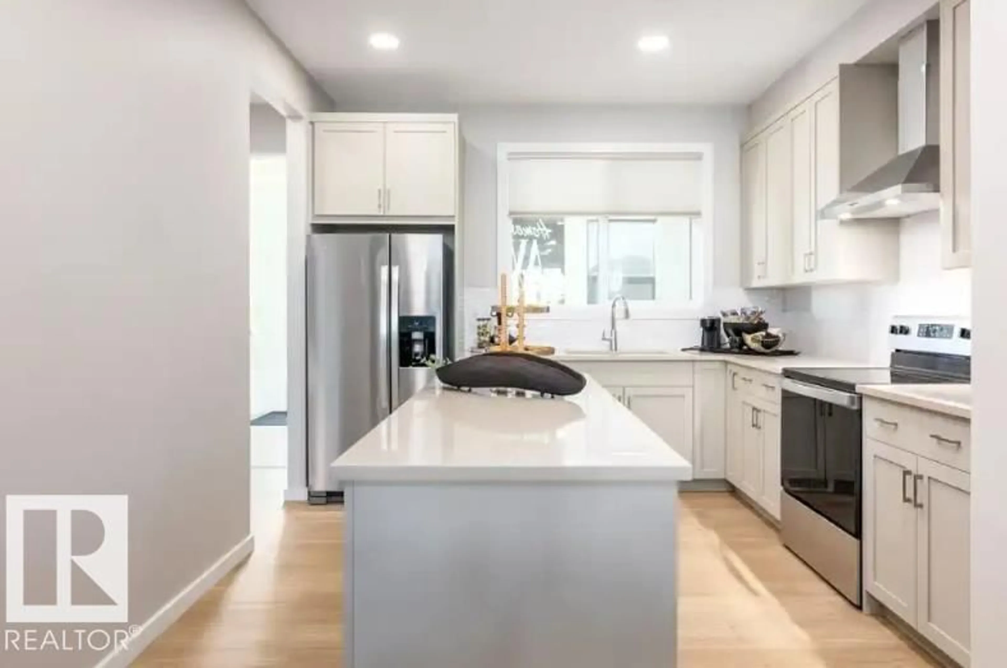 Open concept kitchen, unknown for 5607 PARC REUNIS WAY, Beaumont Alberta T4X2Z7