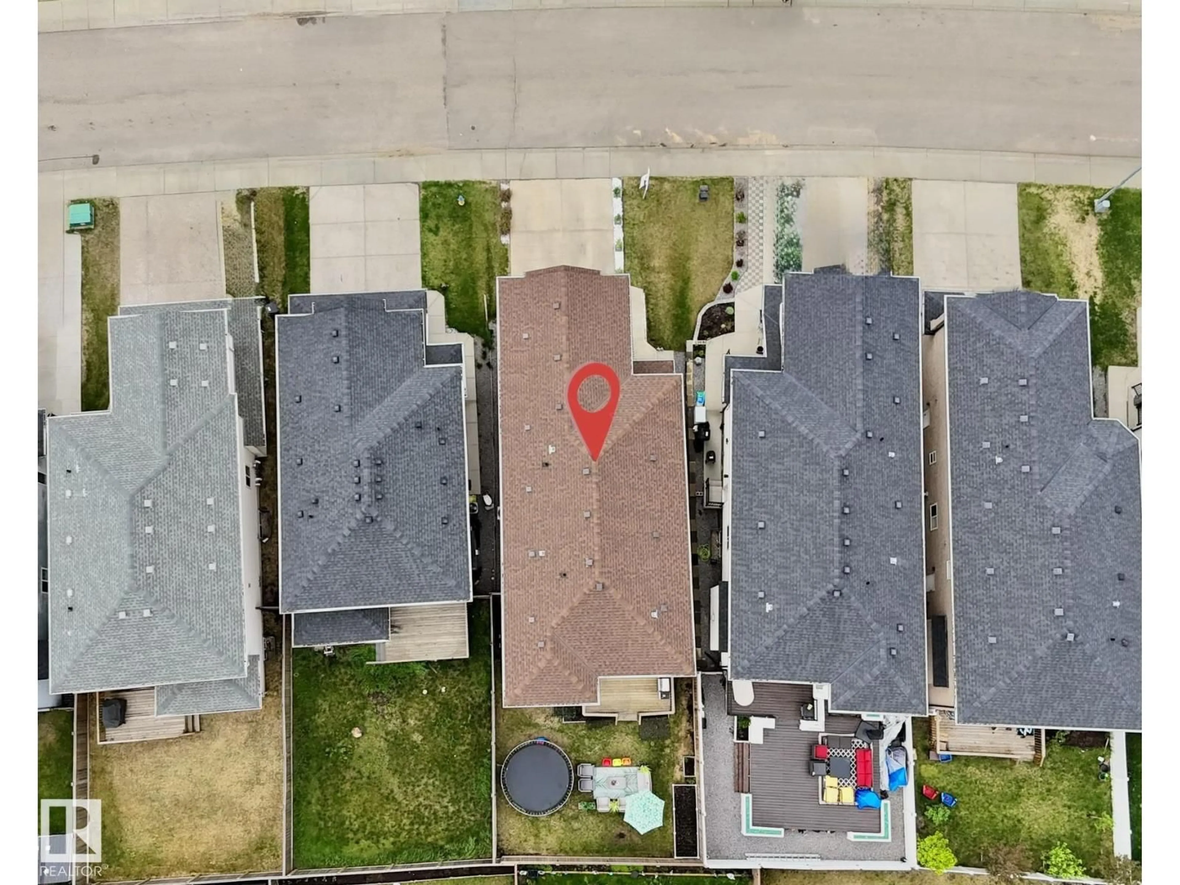 A pic from outside/outdoor area/front of a property/back of a property/a pic from drone, street for NW - 17009 62 ST, Edmonton Alberta T5Y3R2