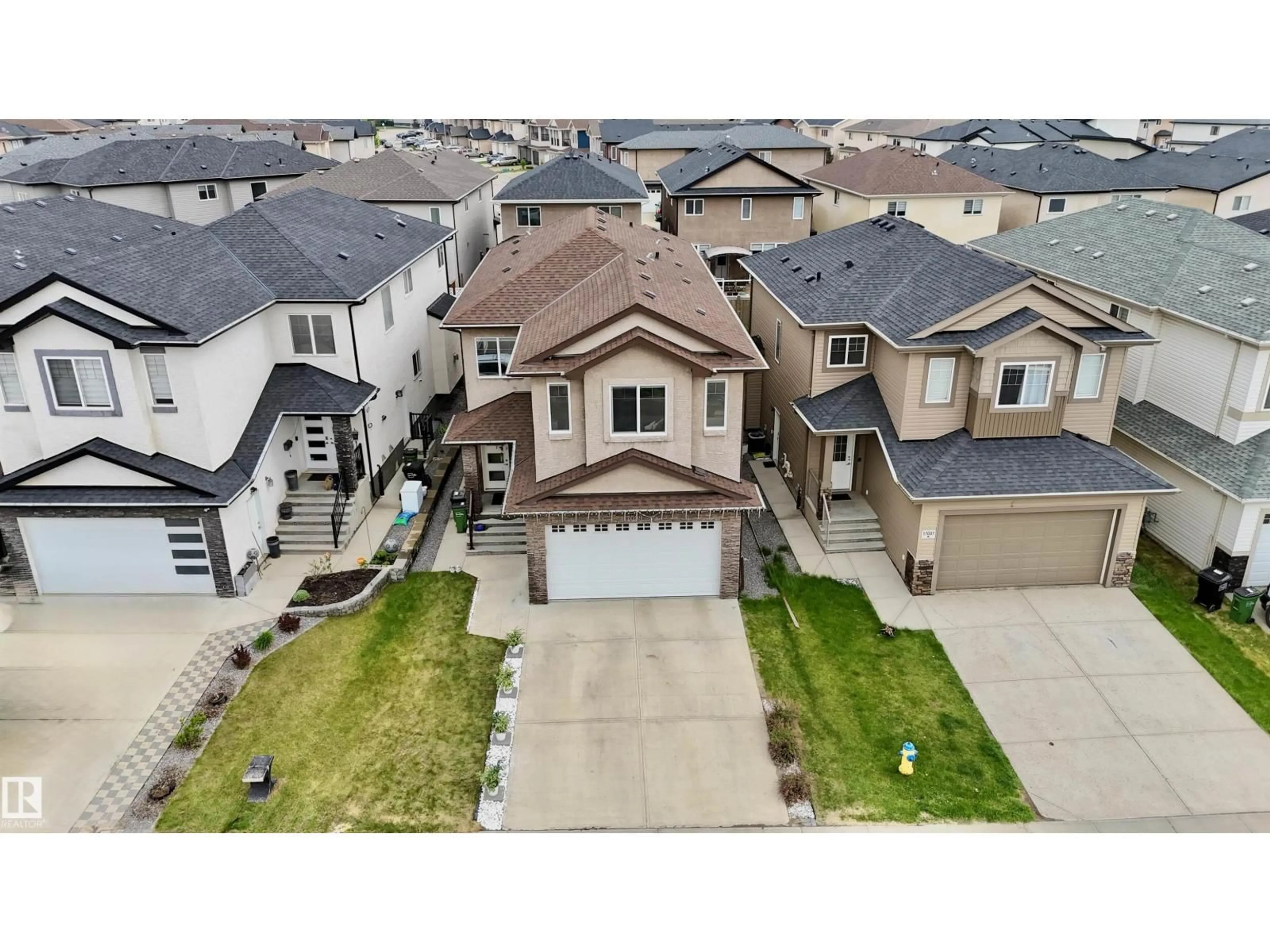 A pic from outside/outdoor area/front of a property/back of a property/a pic from drone, street for NW - 17009 62 ST, Edmonton Alberta T5Y3R2