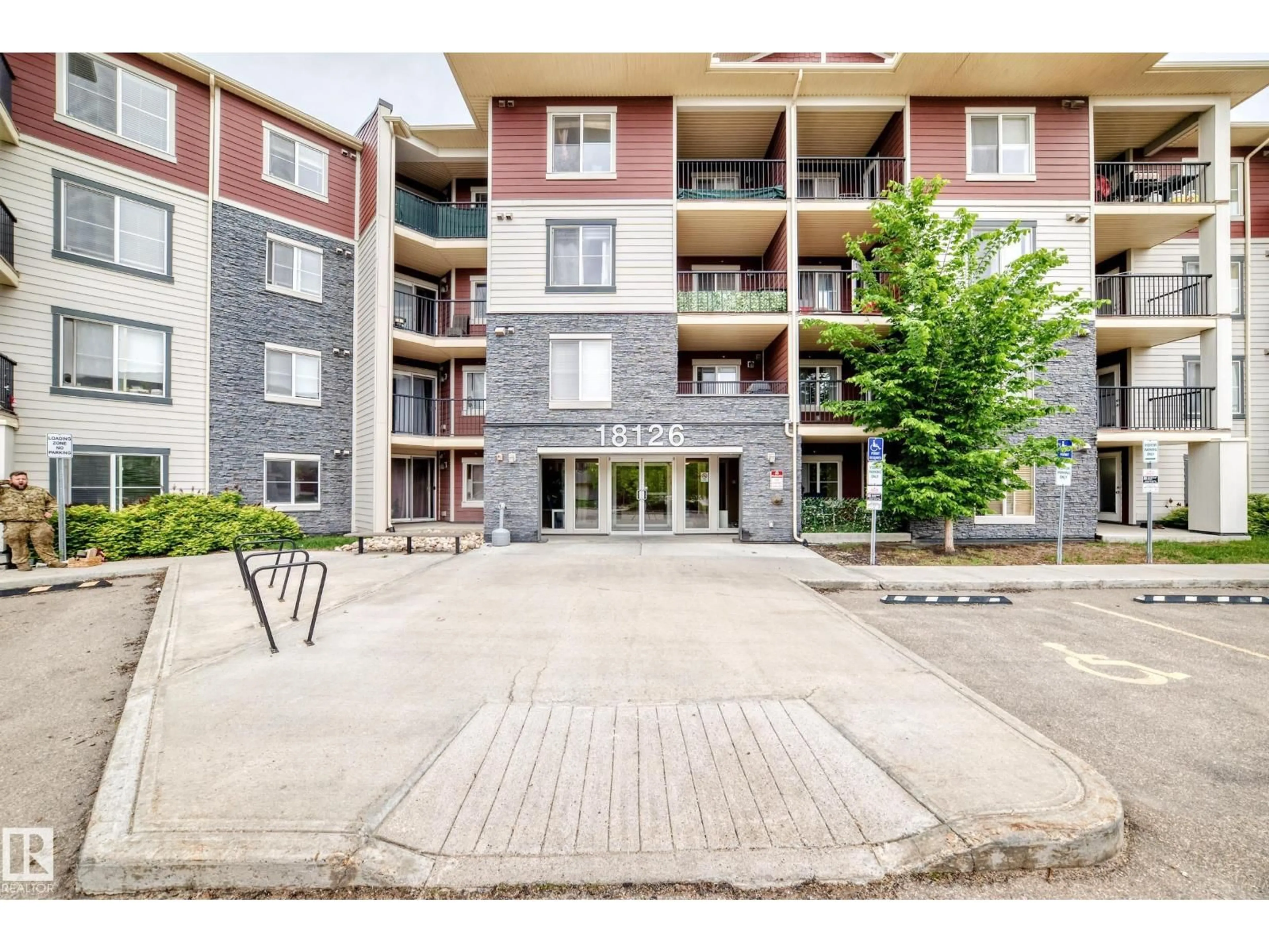 Patio, street for 423 18126 77 ST NW, Edmonton Alberta T5Z0N7