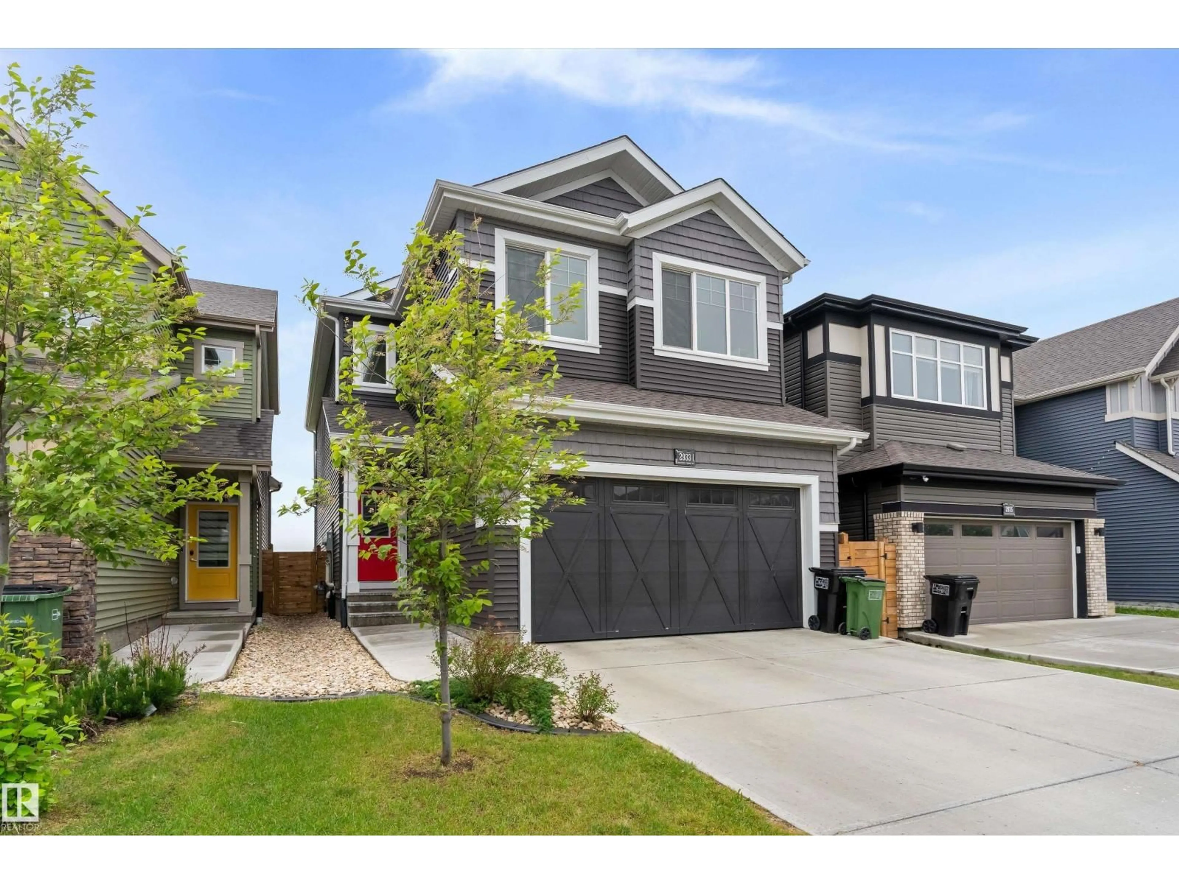 Home with vinyl exterior material, street for 2933 CHOKECHERRY CM, Edmonton Alberta T6X2M3