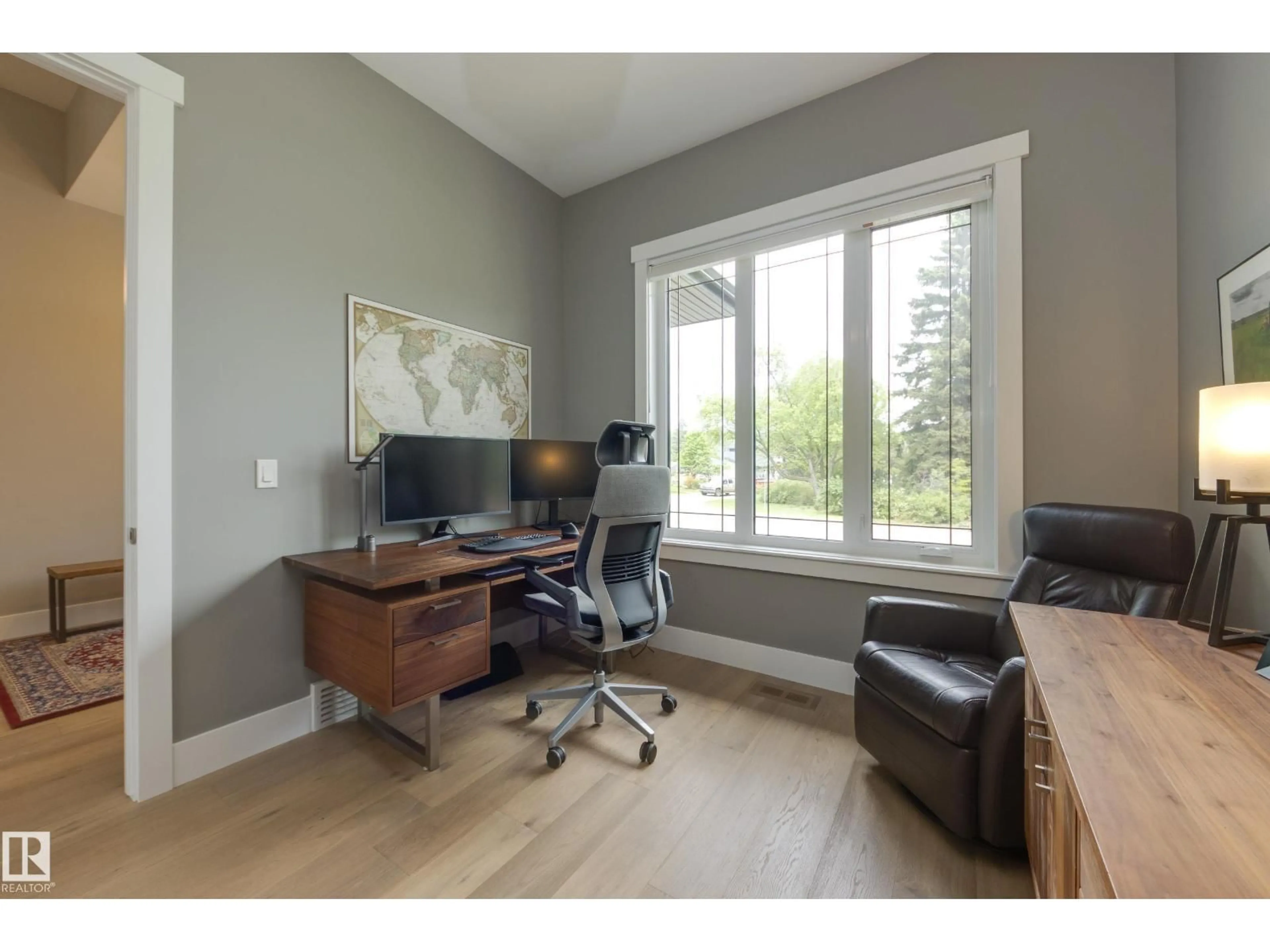 A pic of a room for 9307 147 ST, Edmonton Alberta T5R0Y8