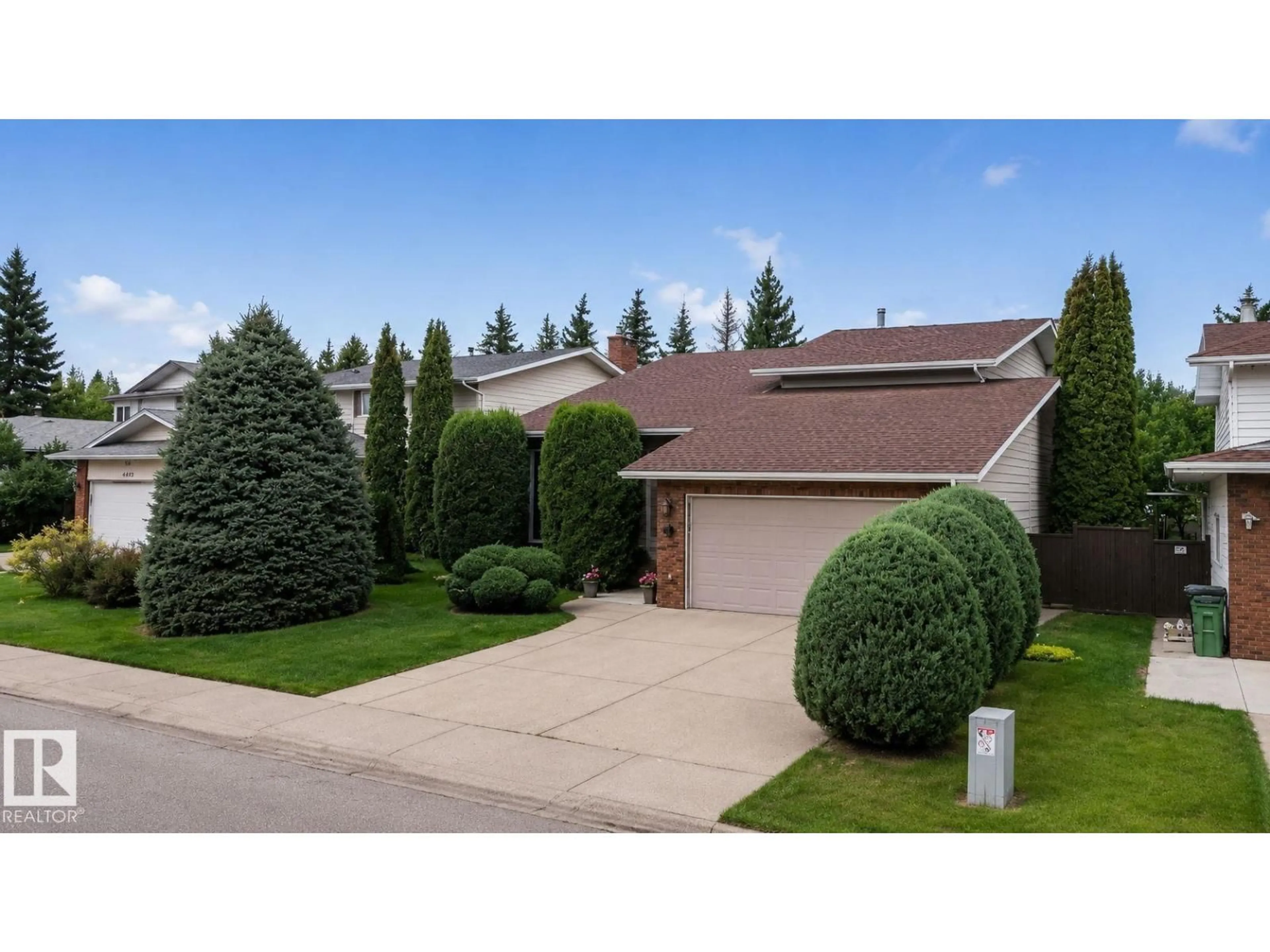 A pic from outside/outdoor area/front of a property/back of a property/a pic from drone, street for NW - 2332 113A ST, Edmonton Alberta T6J4Y2