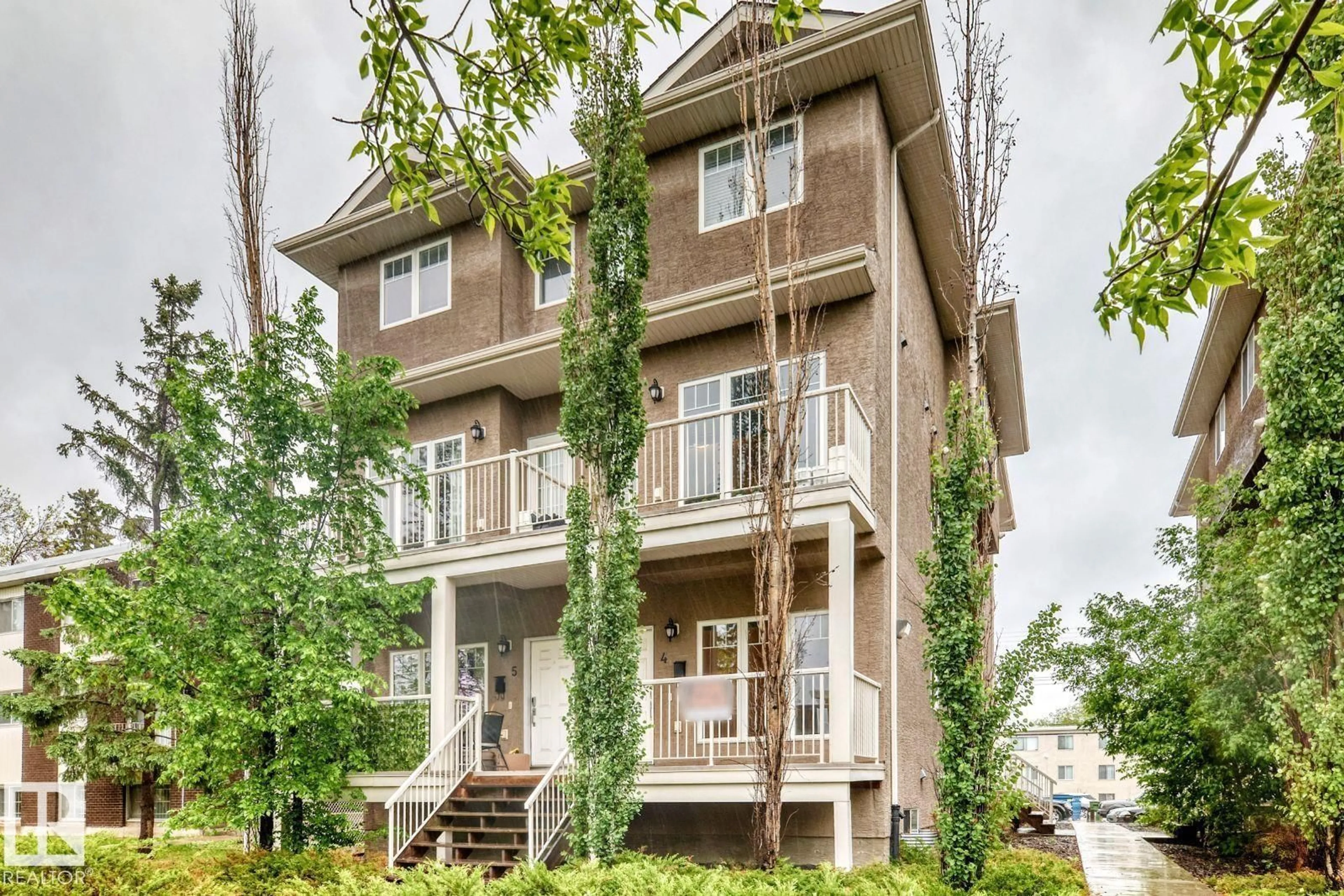 Home with vinyl exterior material, street for #4 - 11917 103 ST NW, Edmonton Alberta T5G2J4