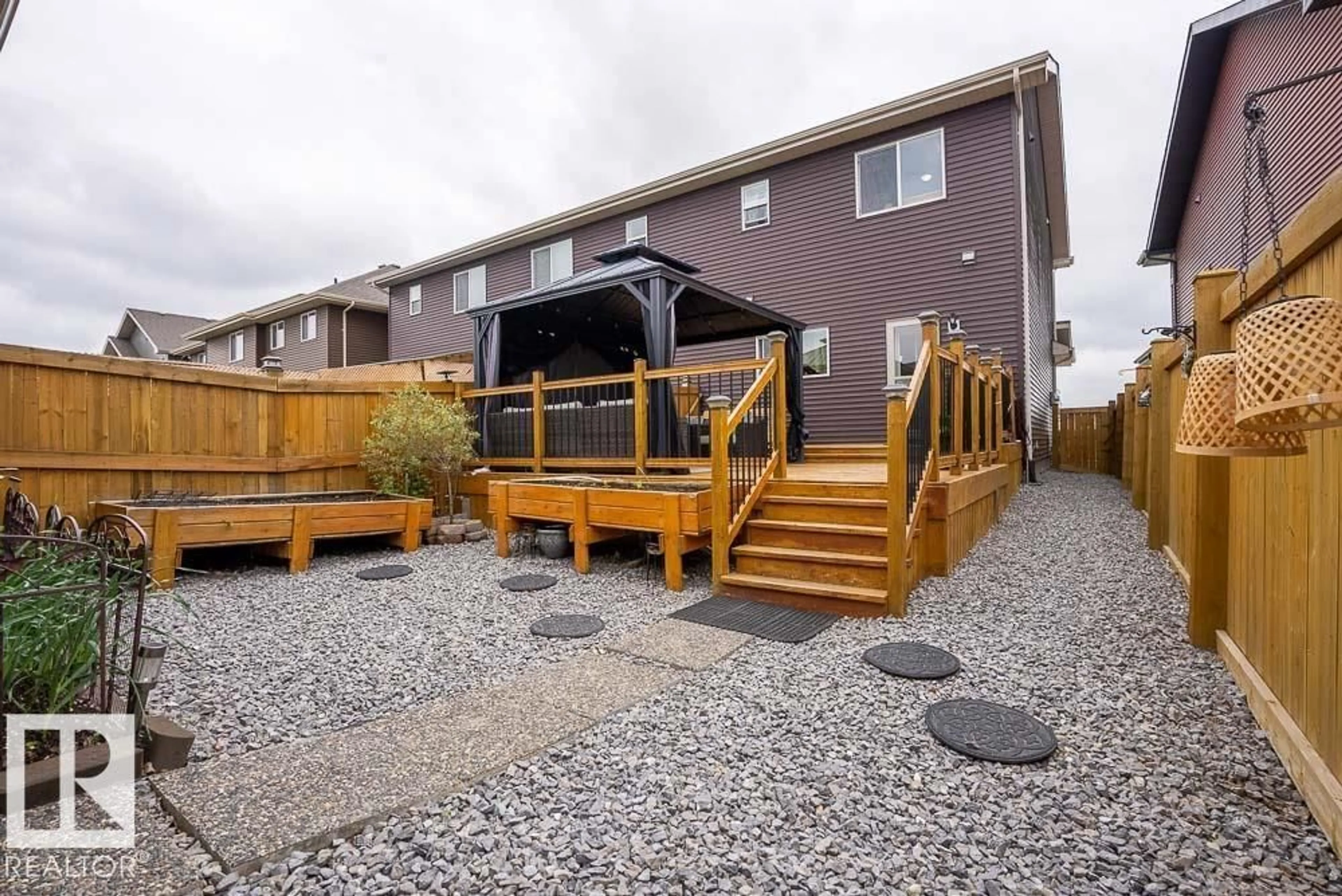 Patio, unknown for 405 ORCHARDS BV, Edmonton Alberta T6X2E1