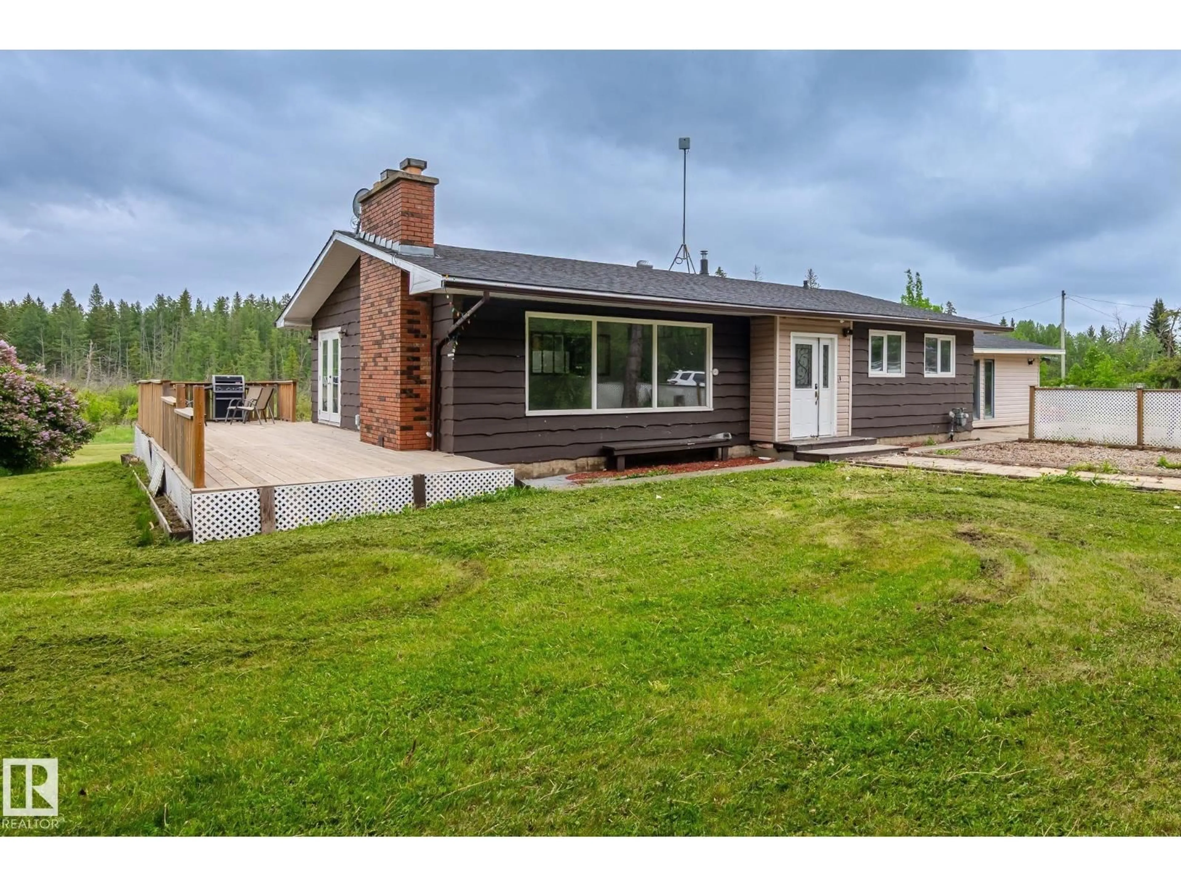 A pic from outside/outdoor area/front of a property/back of a property/a pic from drone, street for 10915 SPRUCE VALLEY RD, Rural Parkland County Alberta T7X6E5