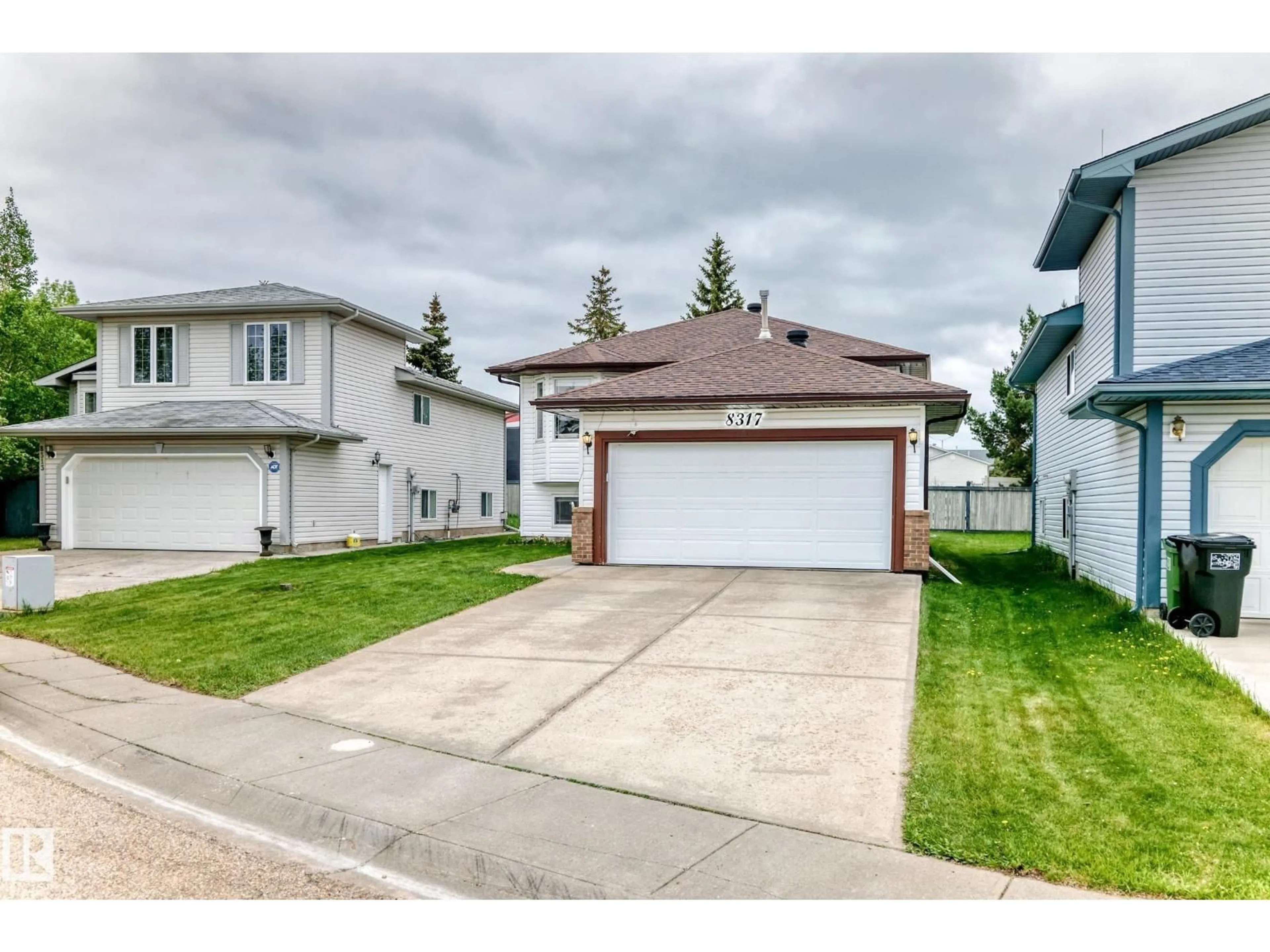A pic from outside/outdoor area/front of a property/back of a property/a pic from drone, street for NW - 8317 160A AV, Edmonton Alberta T5Z3G4
