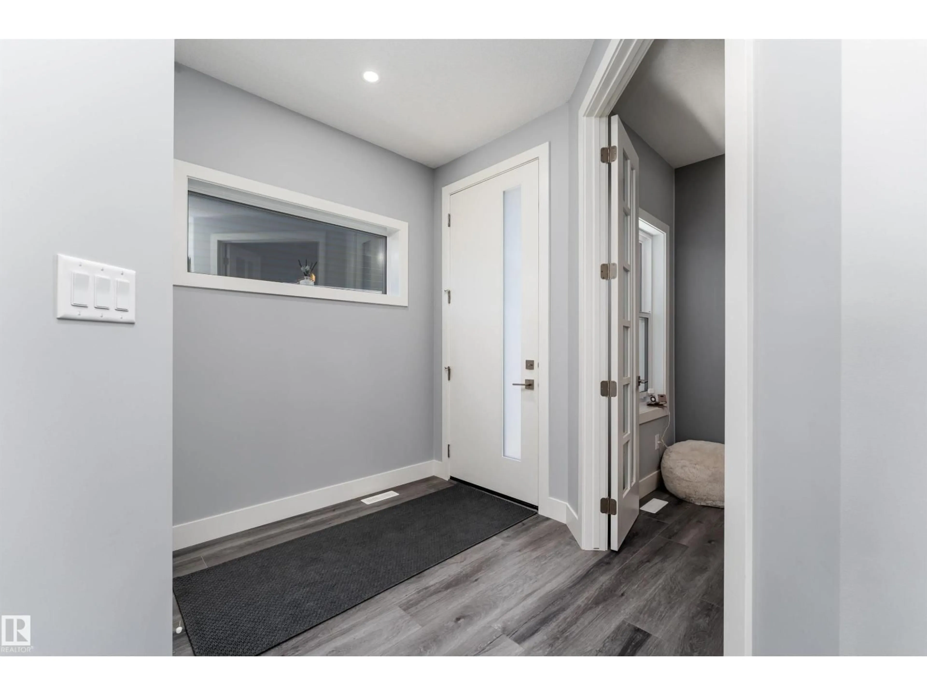 Indoor entryway for 18 KIWYCK LI, Spruce Grove Alberta T7X3G7