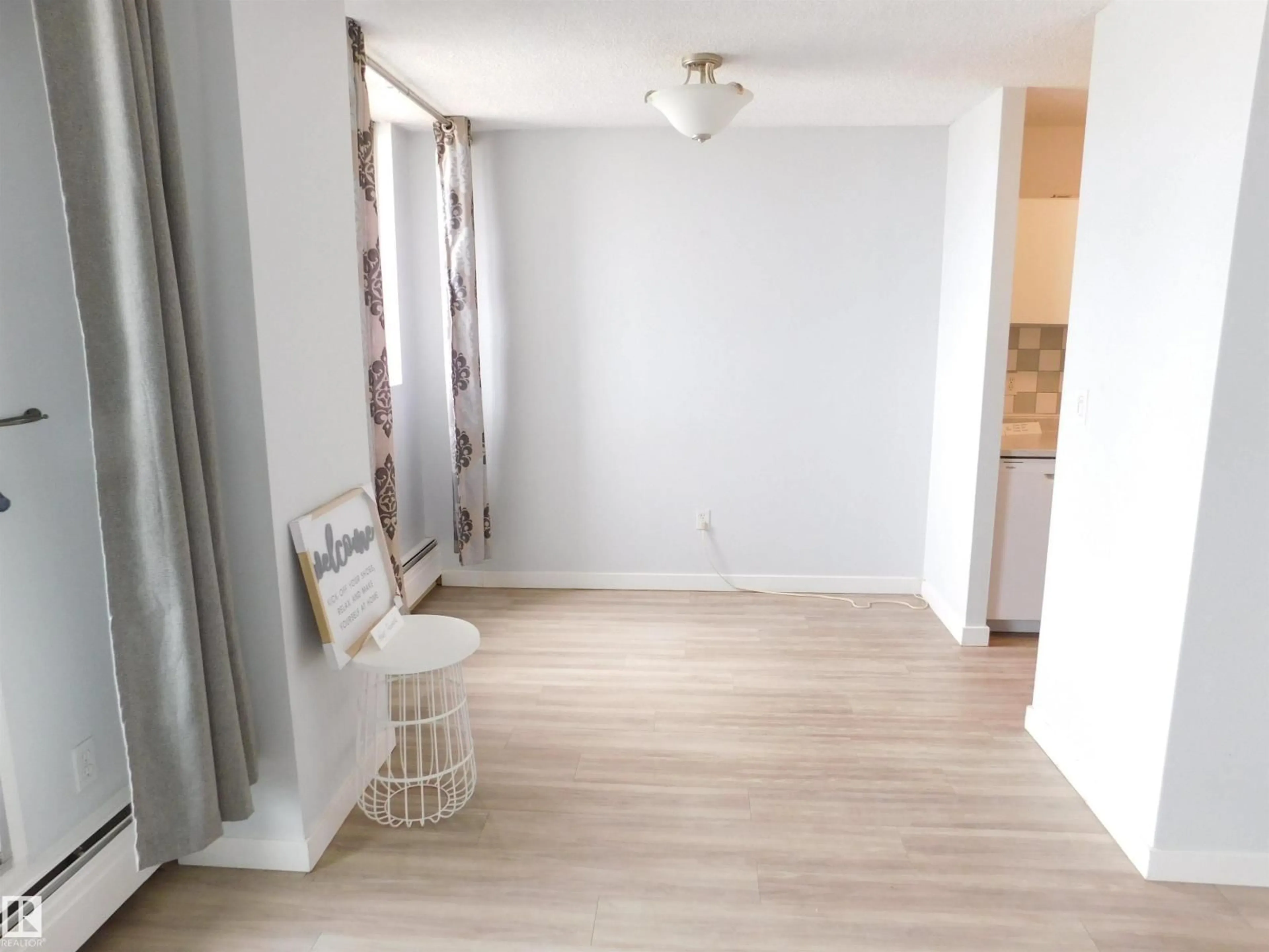 A pic of a room for 13910 - 903 STONY PLAIN RD, Edmonton Alberta T5N3R2