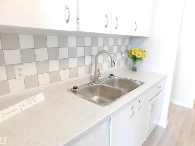 13910 - 903 STONY PLAIN RD, Edmonton 3