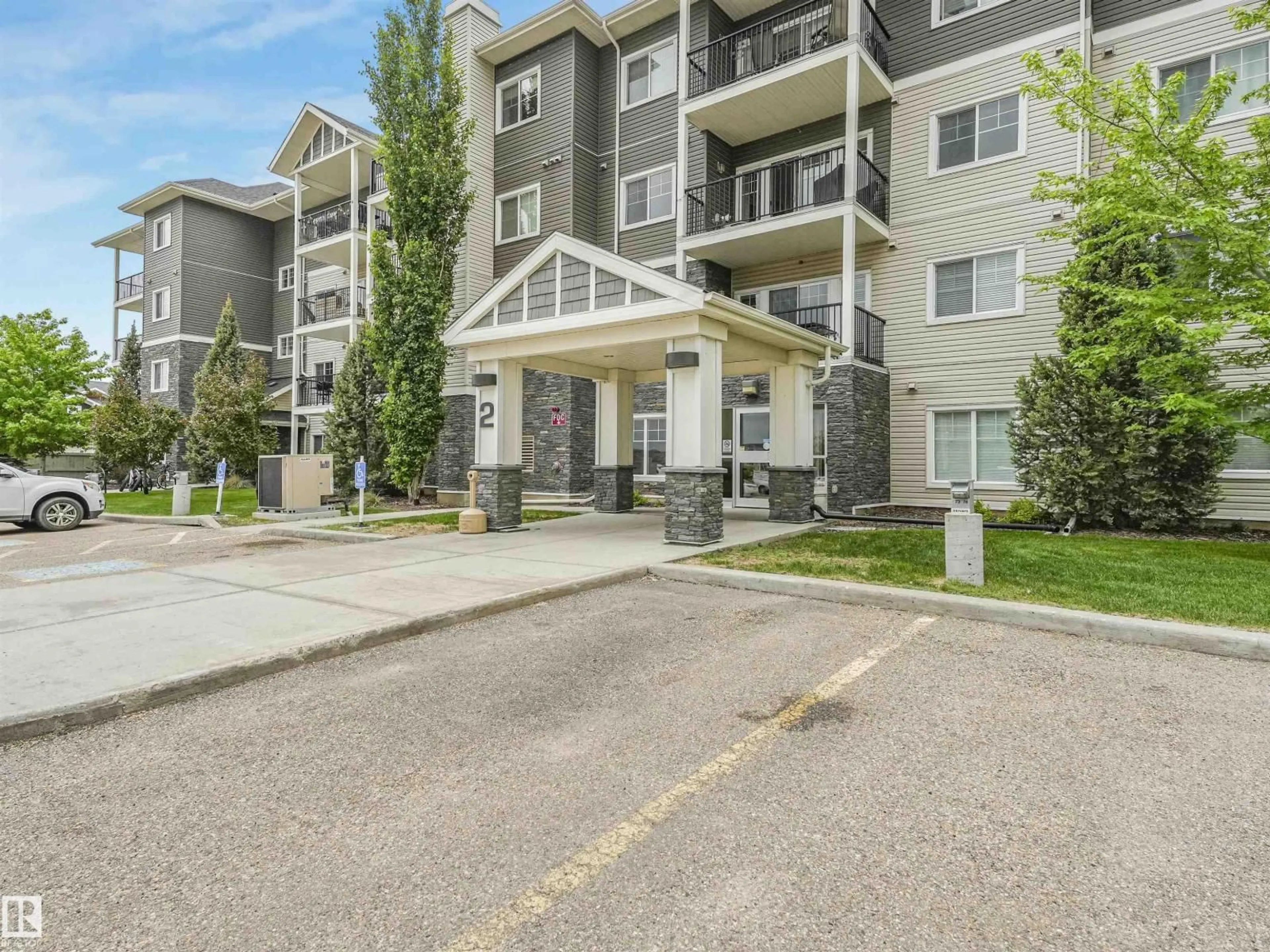 Unknown for 1103 AUGUSTINE CR, Sherwood Park Alberta T8H0X8