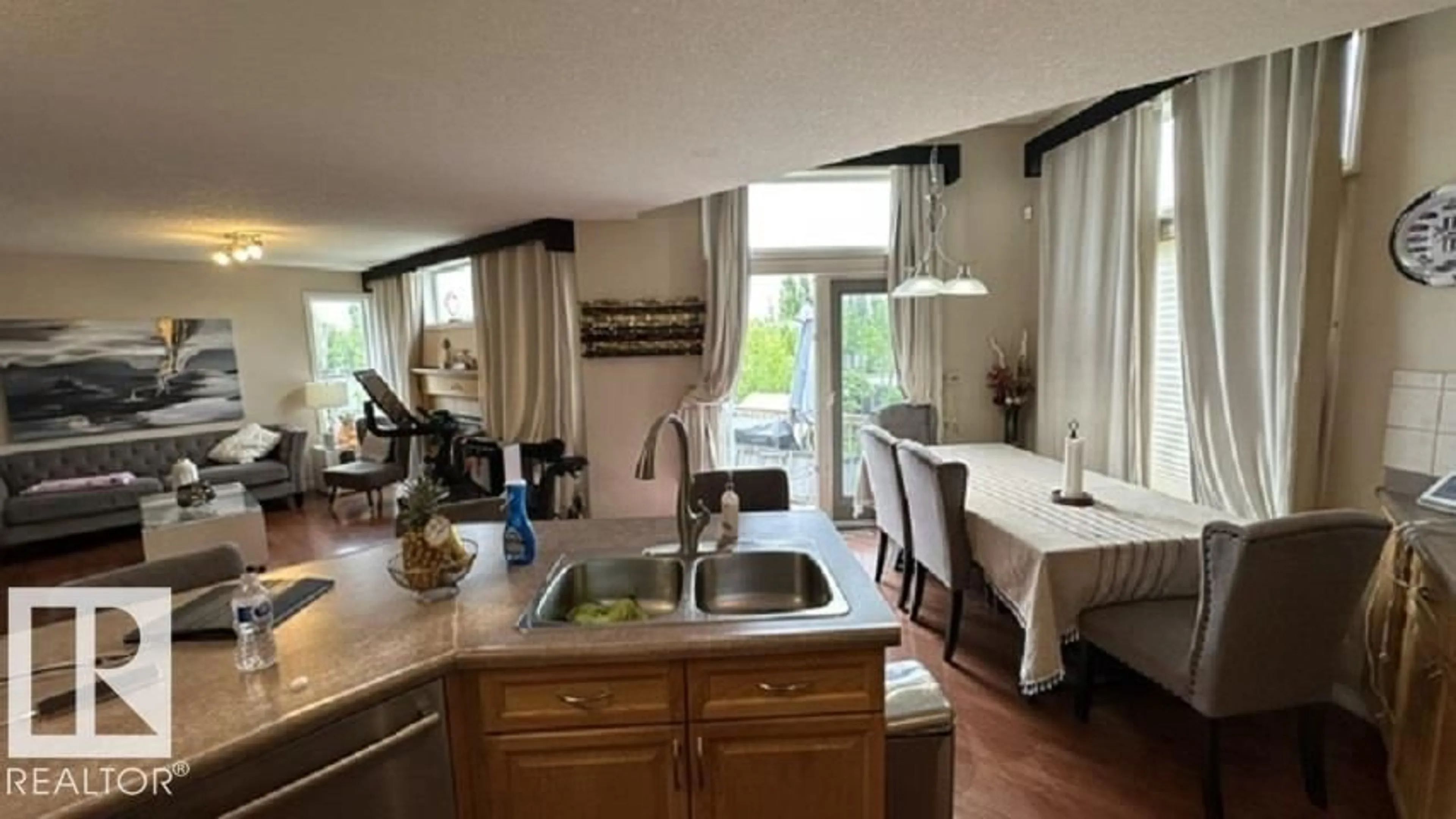 Open concept kitchen, unknown for 201 FOXBORO CV, Sherwood Park Alberta T8A6N8