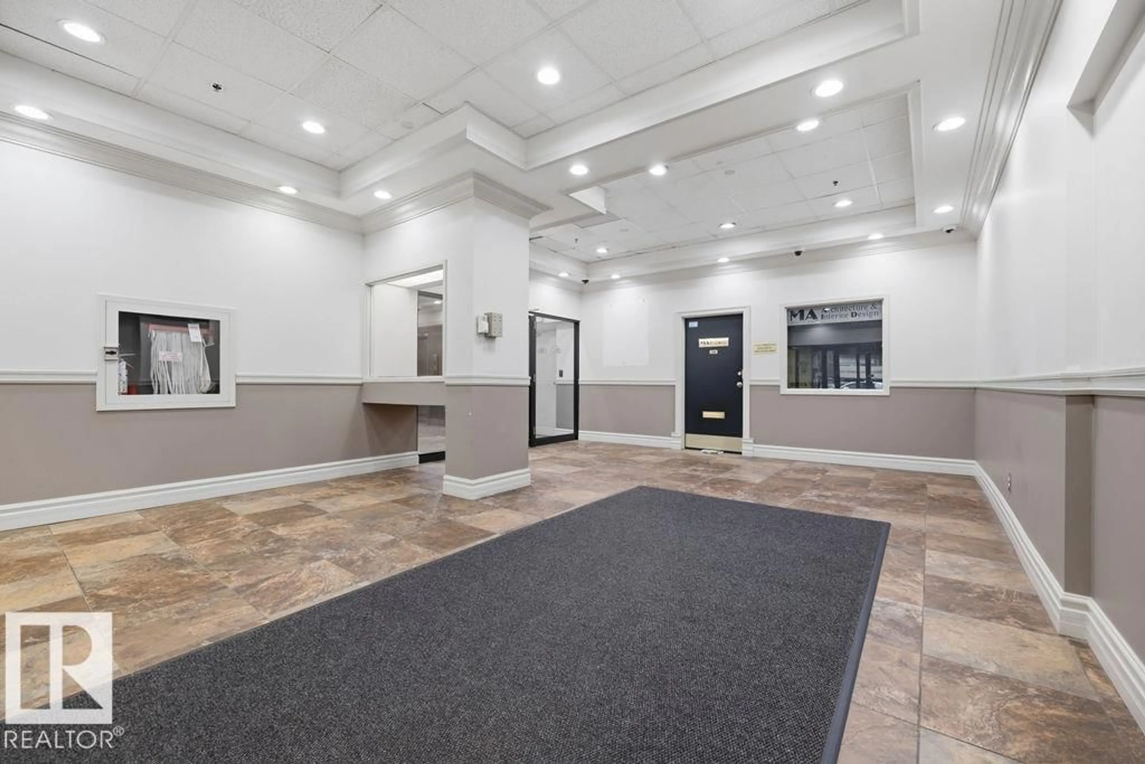 Indoor foyer for 10160 - 315 114 ST, Edmonton Alberta T5K2L2