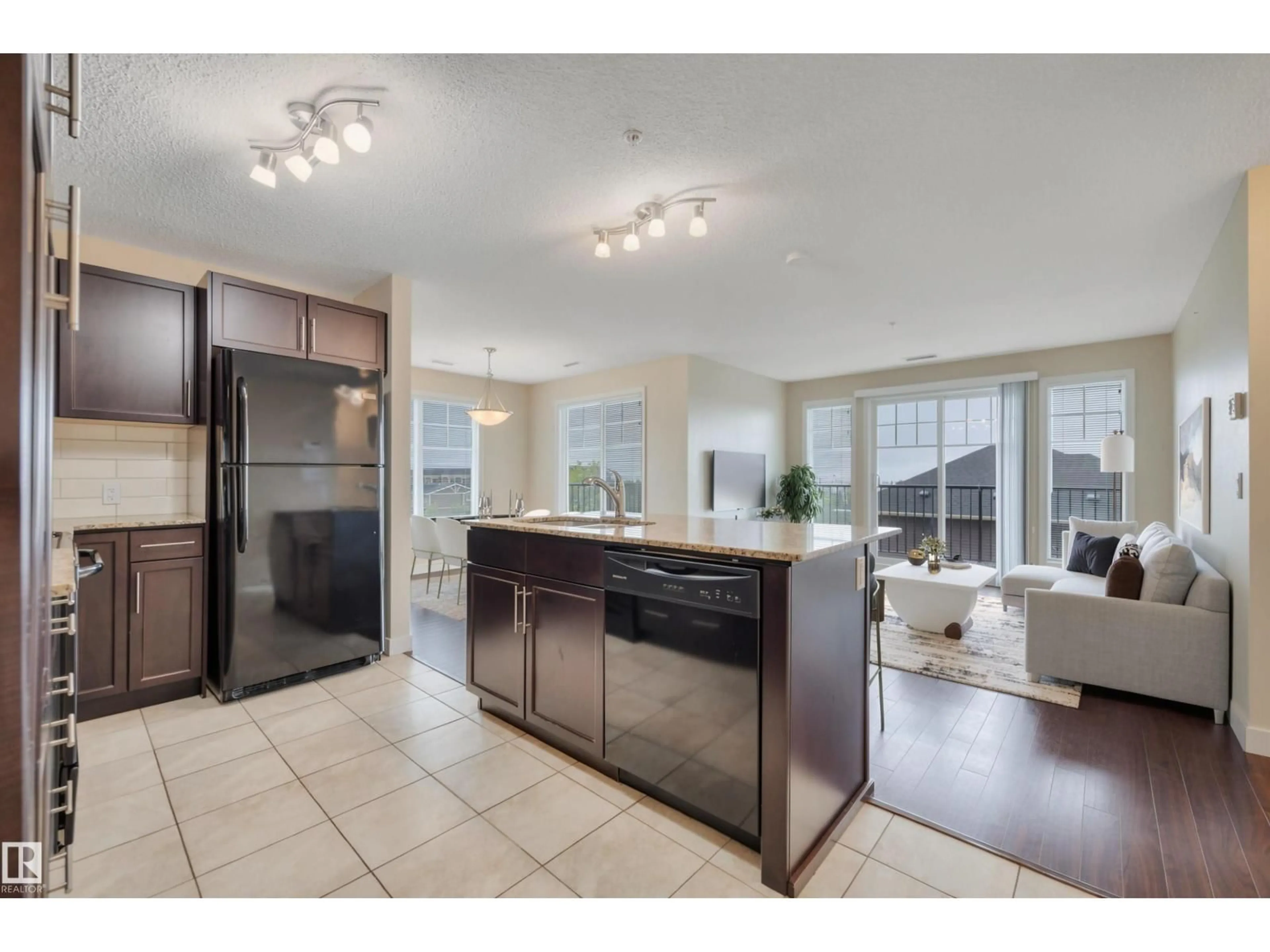 Open concept kitchen, ceramic/tile floor for 3303 AUGUSTINE CR, Sherwood Park Alberta T8H0X8