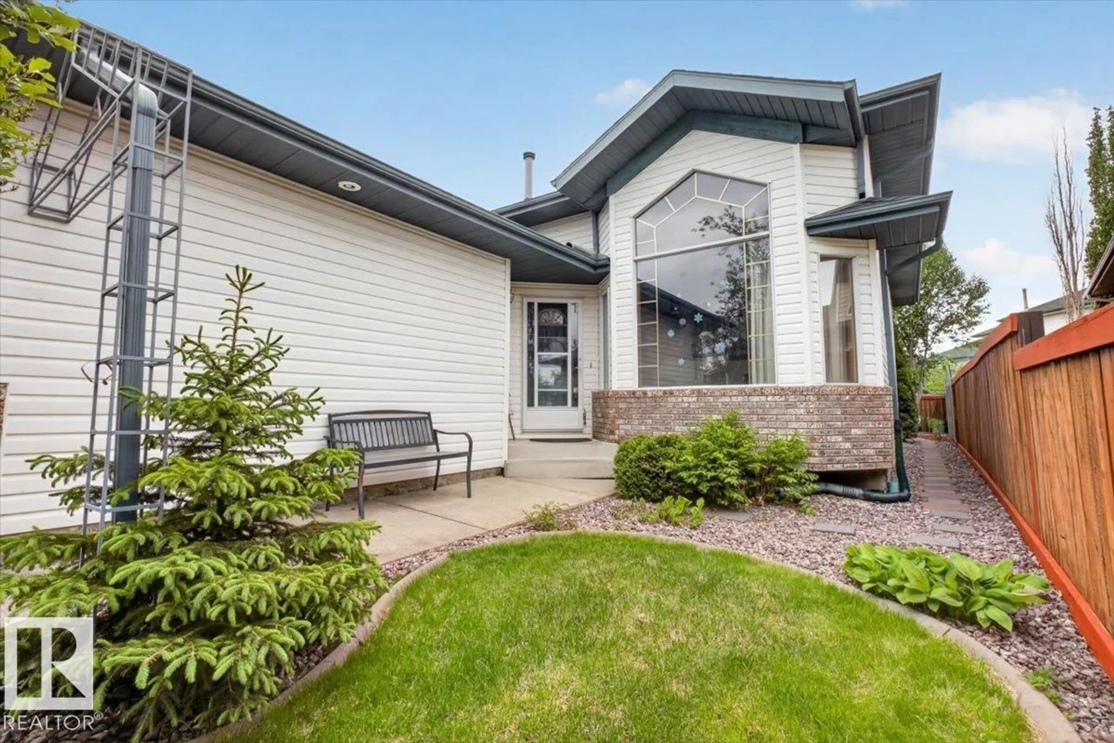Unknown for 3928 30 ST, Edmonton Alberta T6T1K4