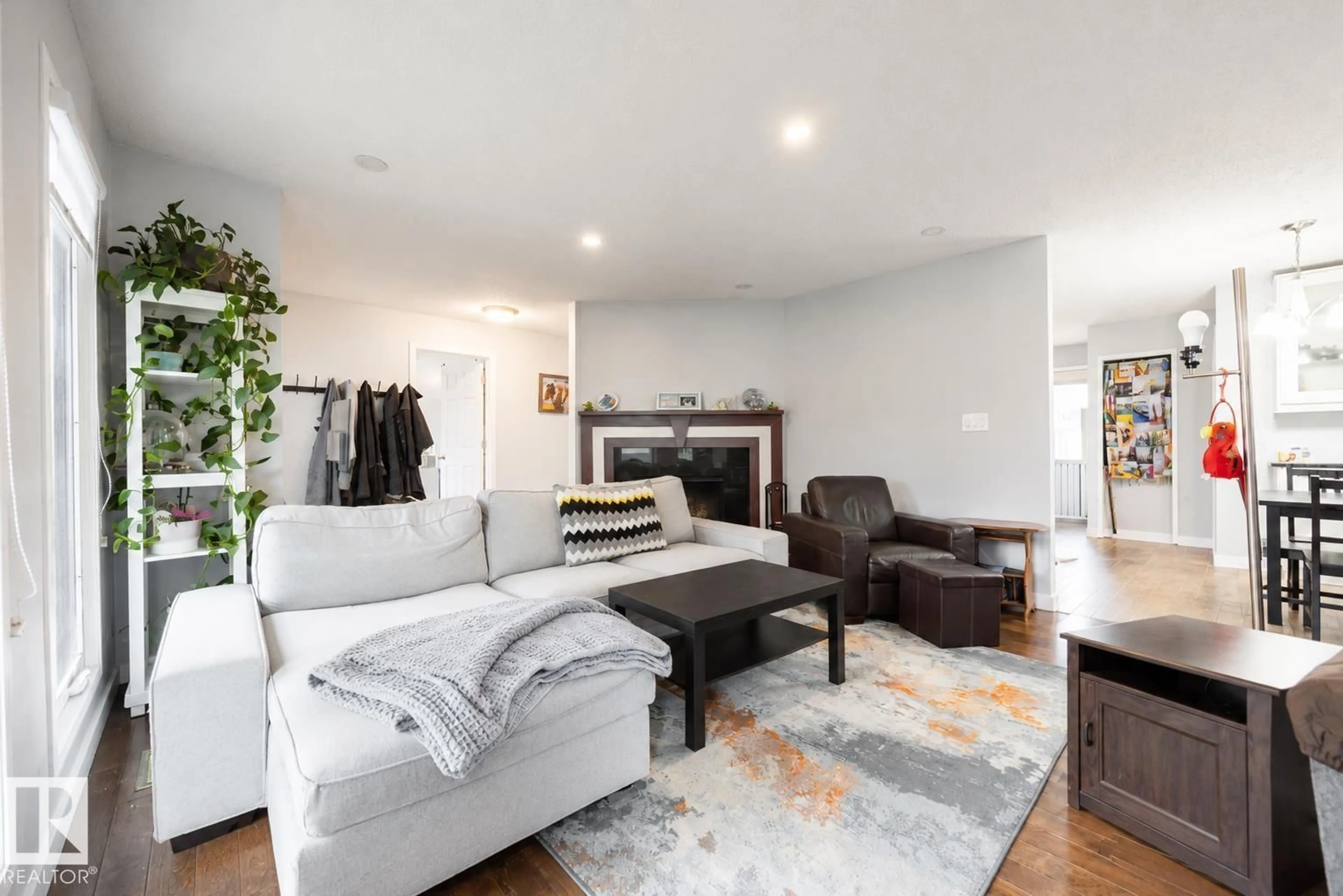 Living room with furniture, unknown for 17932 93 AV, Edmonton Alberta T5T1V6